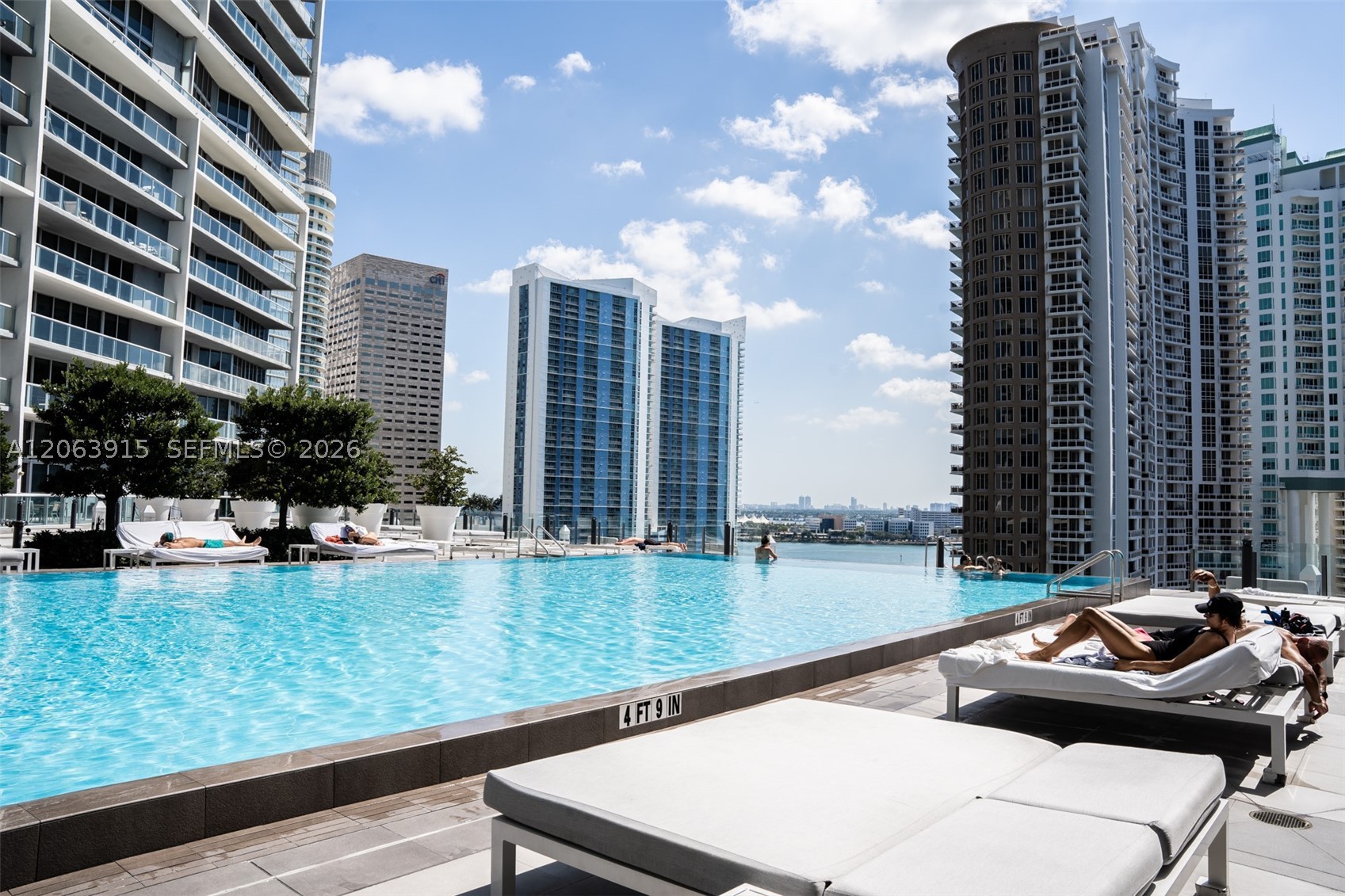 image Icon Brickell I29