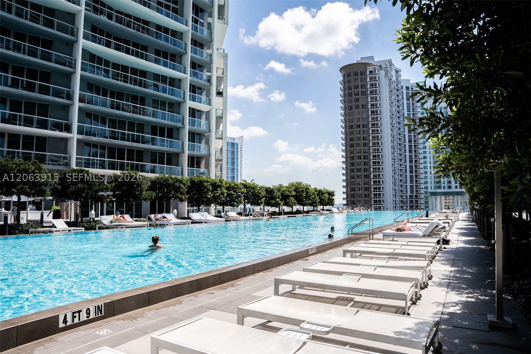 image Icon Brickell I32