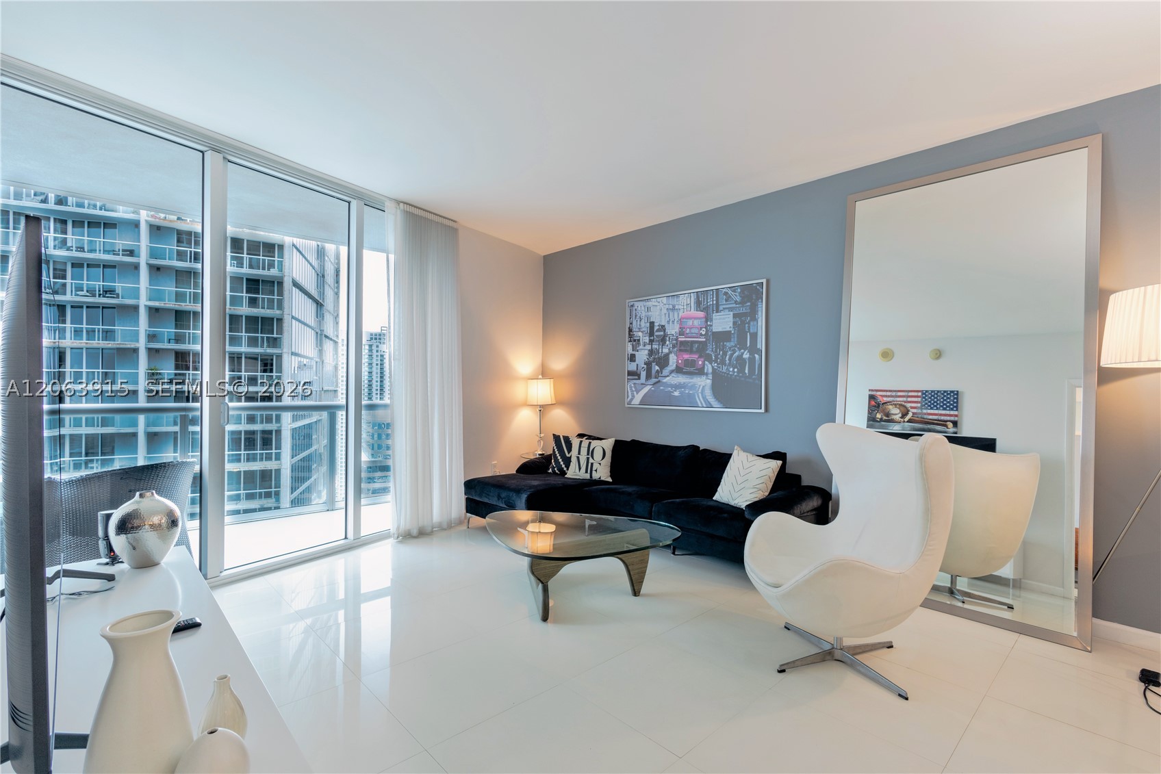 image Icon Brickell I3