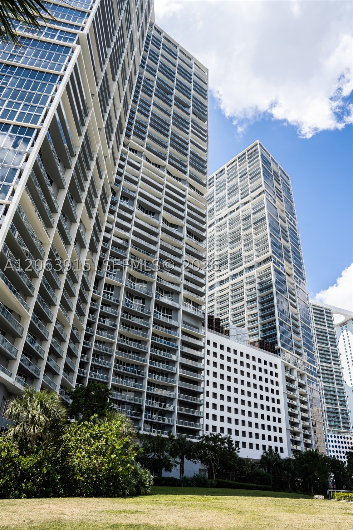 image Icon Brickell I98