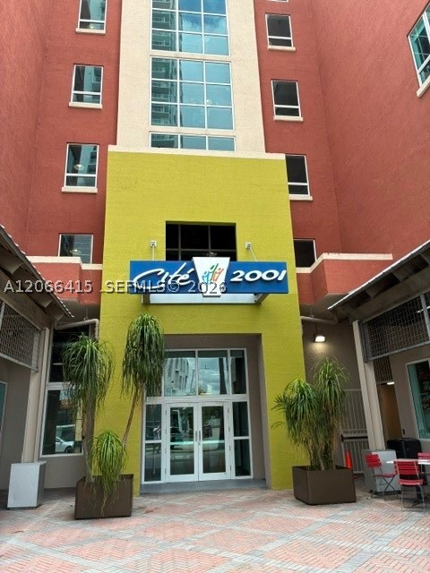 image Cite on the Bay West0
