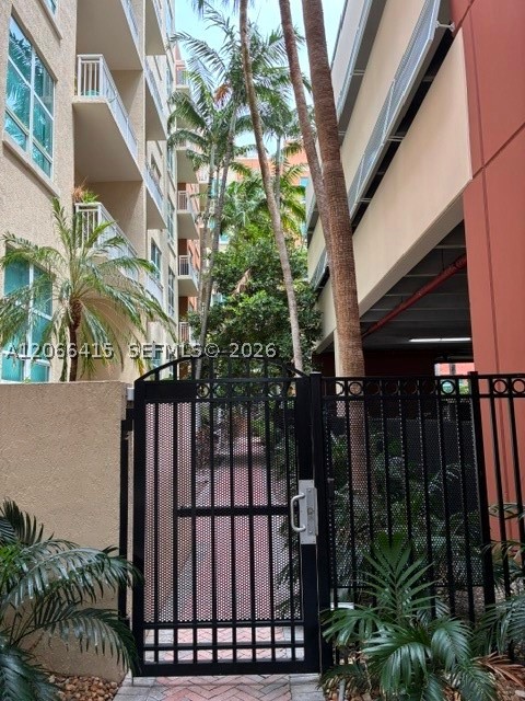 image Cite on the Bay West1