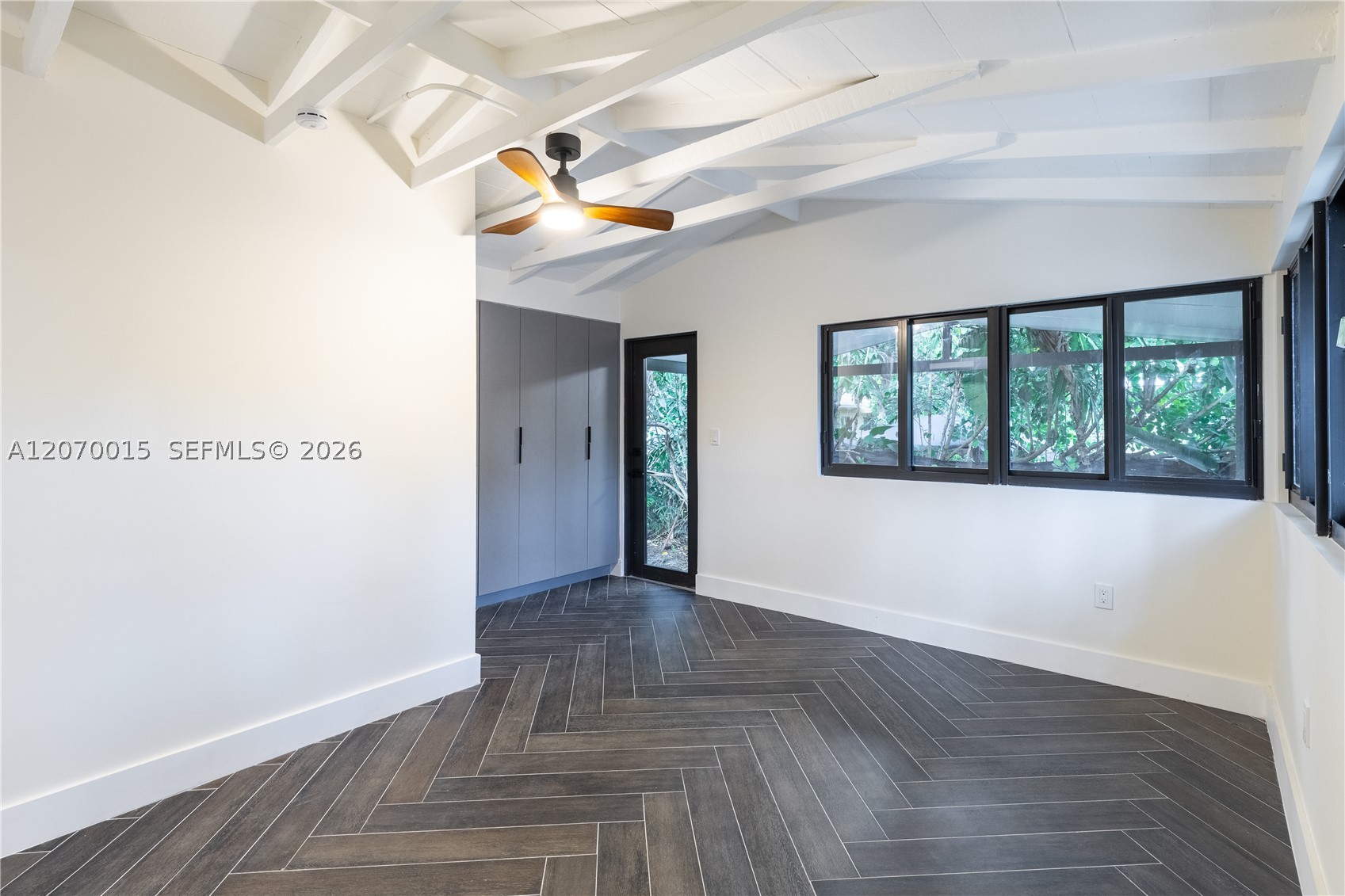 10901 NE 3rd Ave Miami, FL 33161