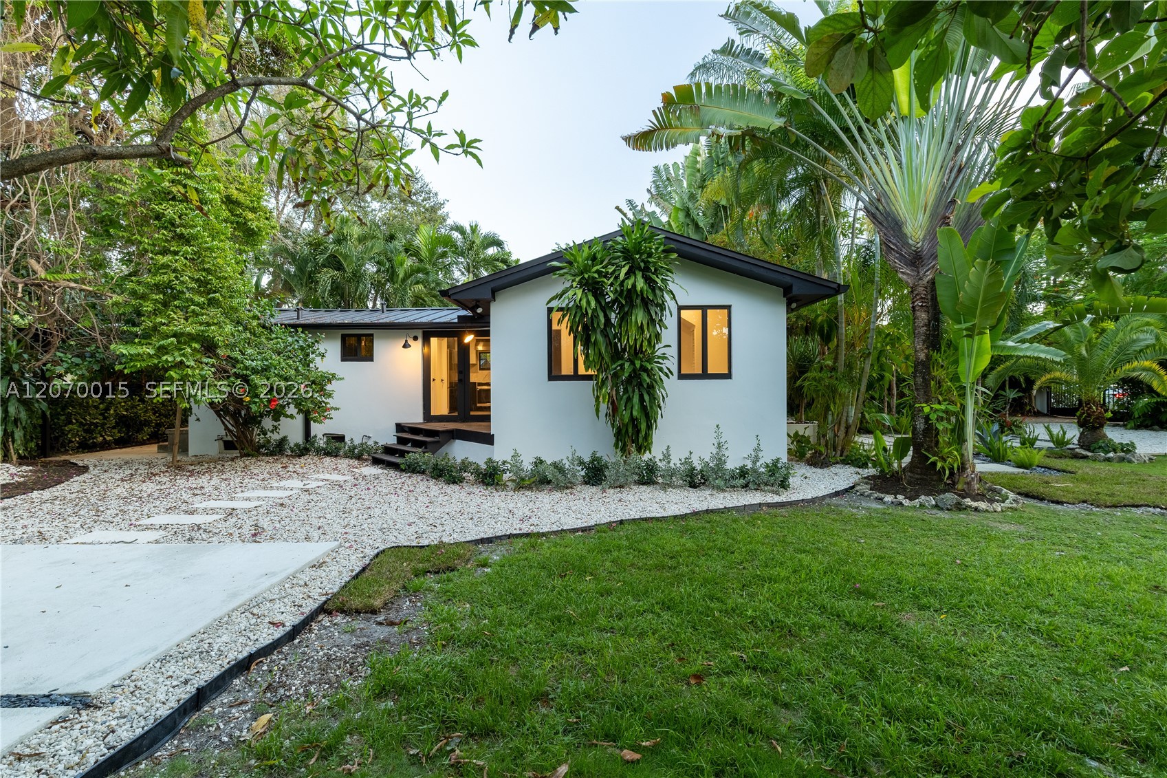 10901 NE 3rd Ave Miami, FL 33161