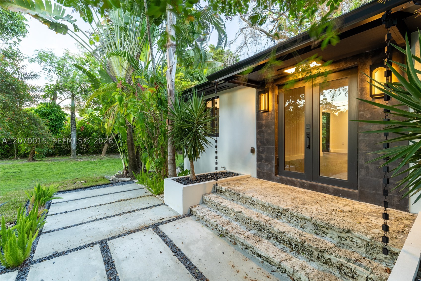 10901 NE 3rd Ave Miami, FL 33161