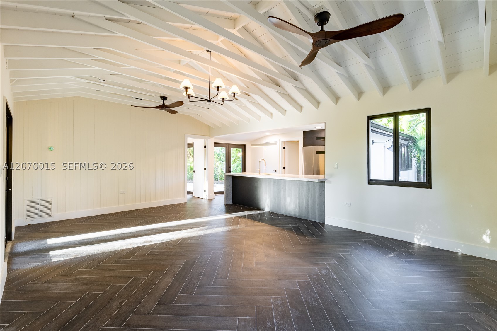 10901 NE 3rd Ave Miami, FL 33161