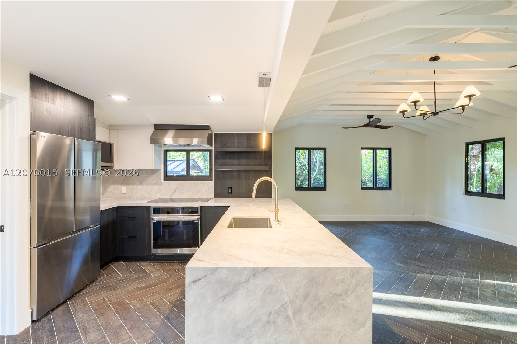 10901 NE 3rd Ave Miami, FL 33161