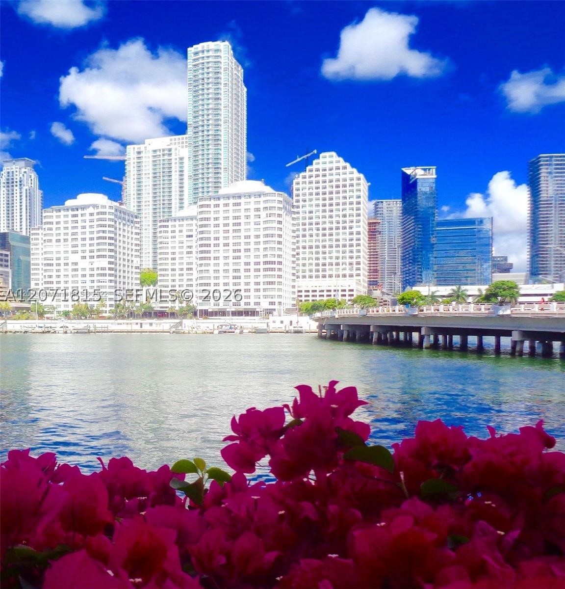 999 Brickell Bay Dr #809