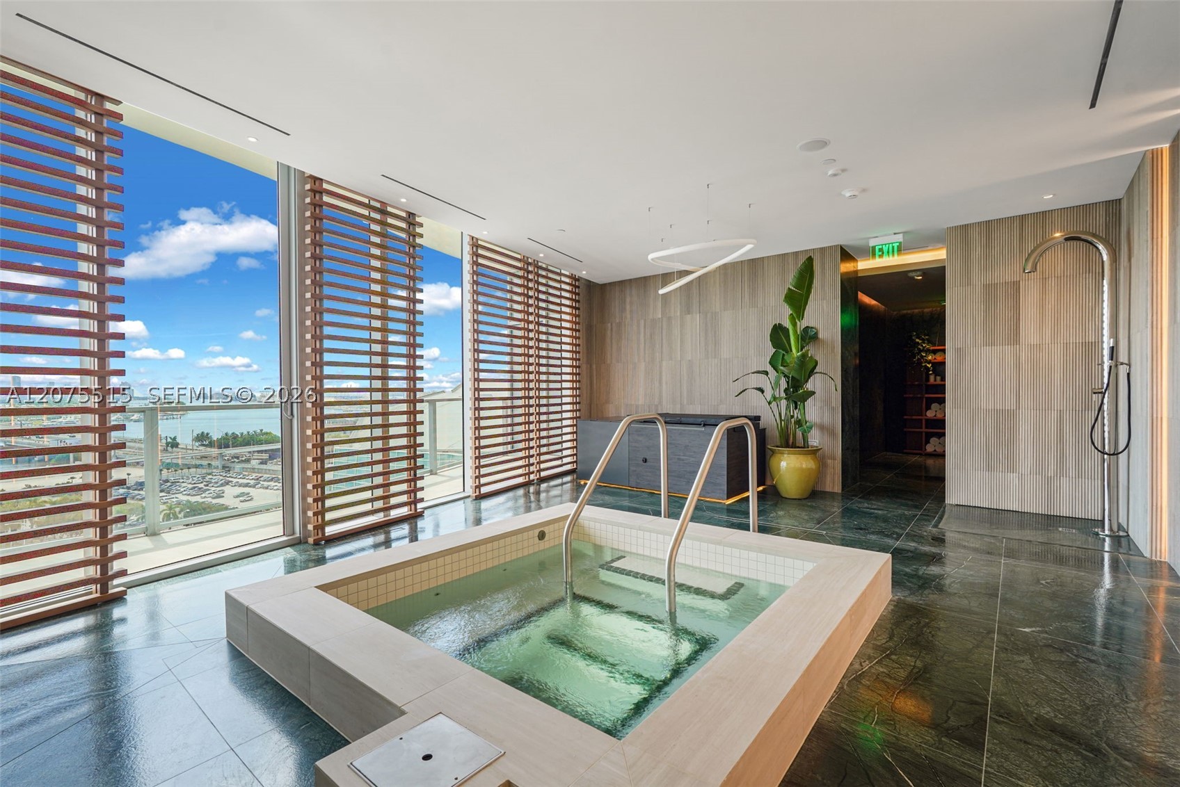 1400 Biscayne Blvd #1706 Miami, FL 33132
