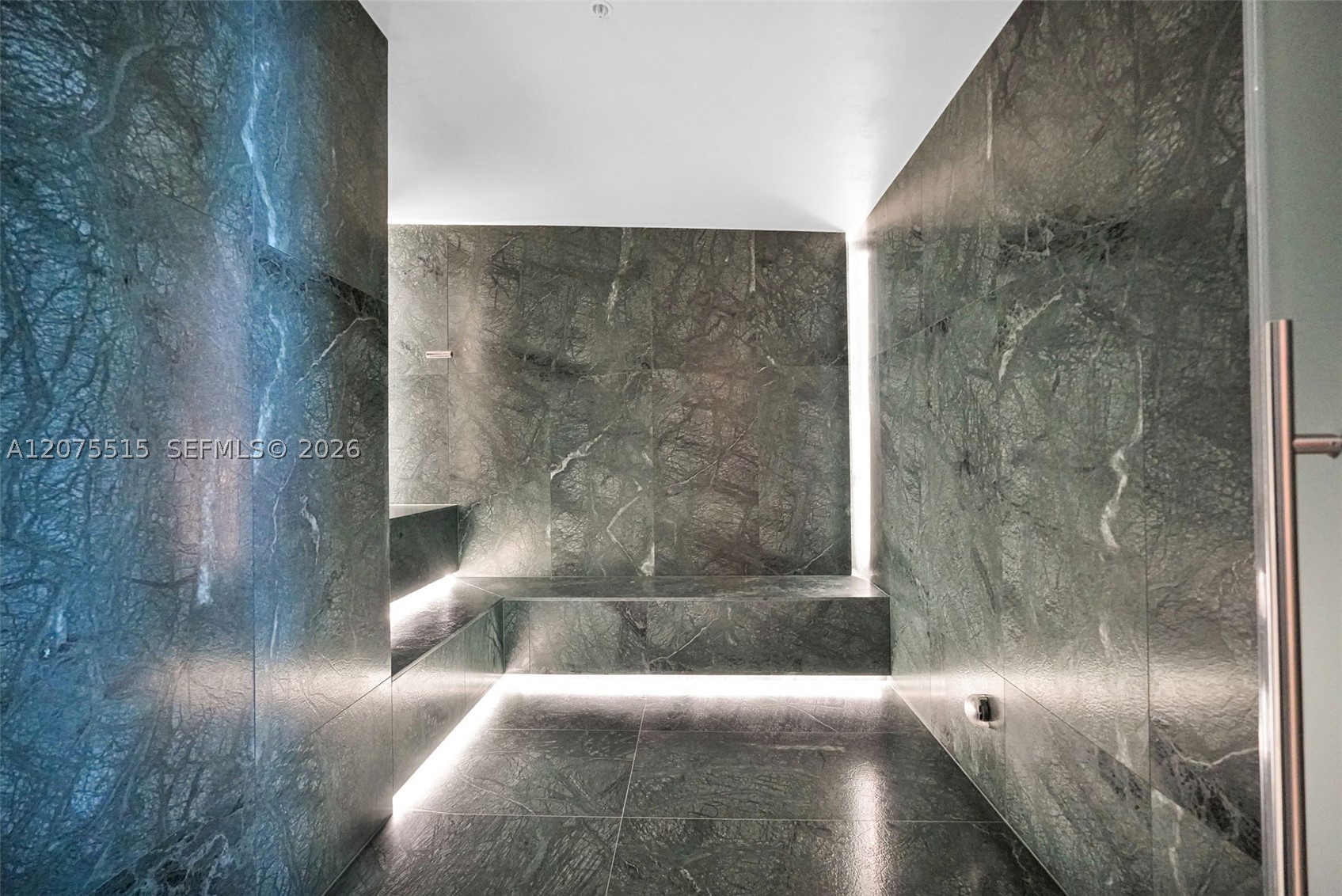 1400 Biscayne Blvd #1706 Miami, FL 33132