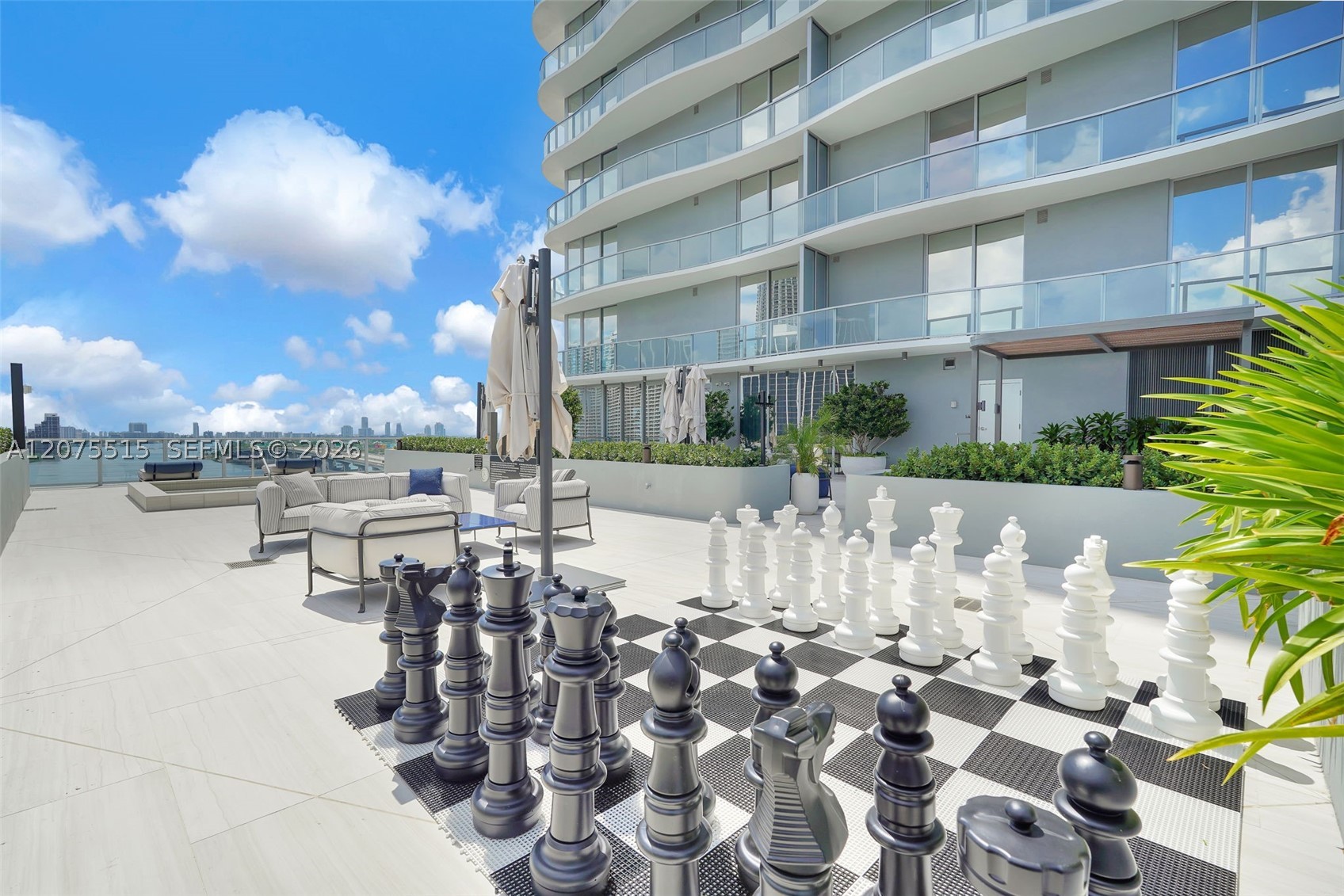 1400 Biscayne Blvd #1706 Miami, FL 33132