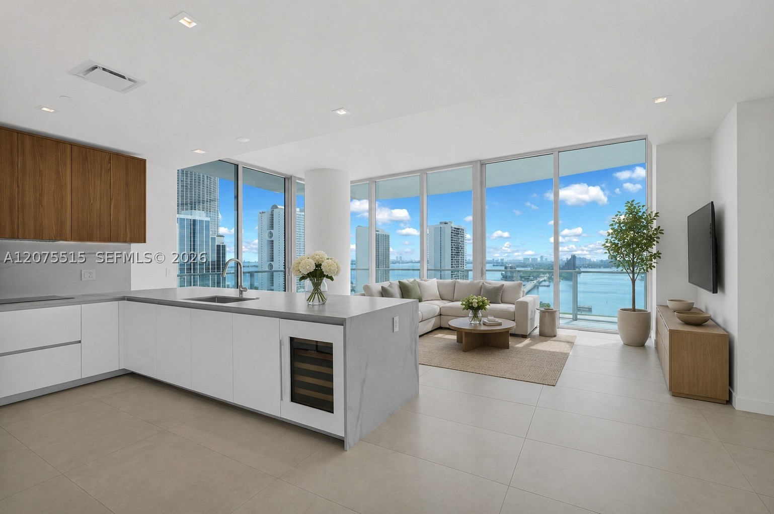 1400 Biscayne Blvd #1706 Miami, FL 33132