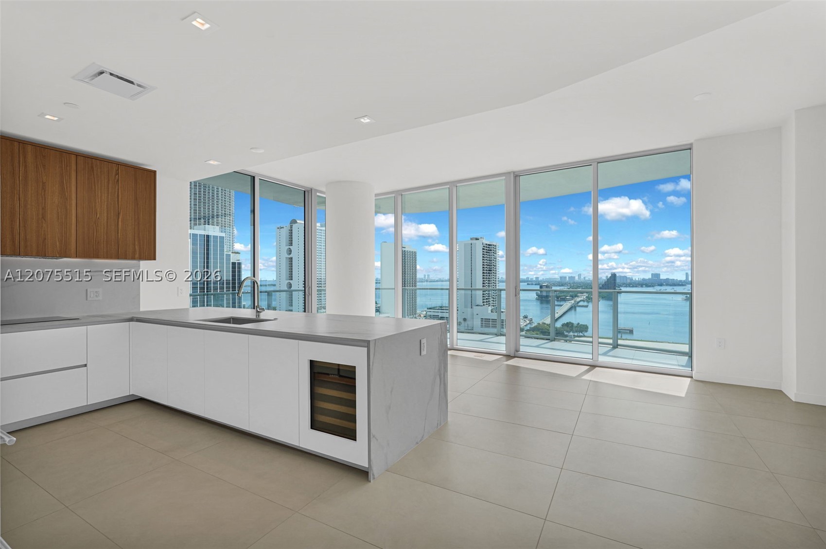 1400 Biscayne Blvd #1706 Miami, FL 33132