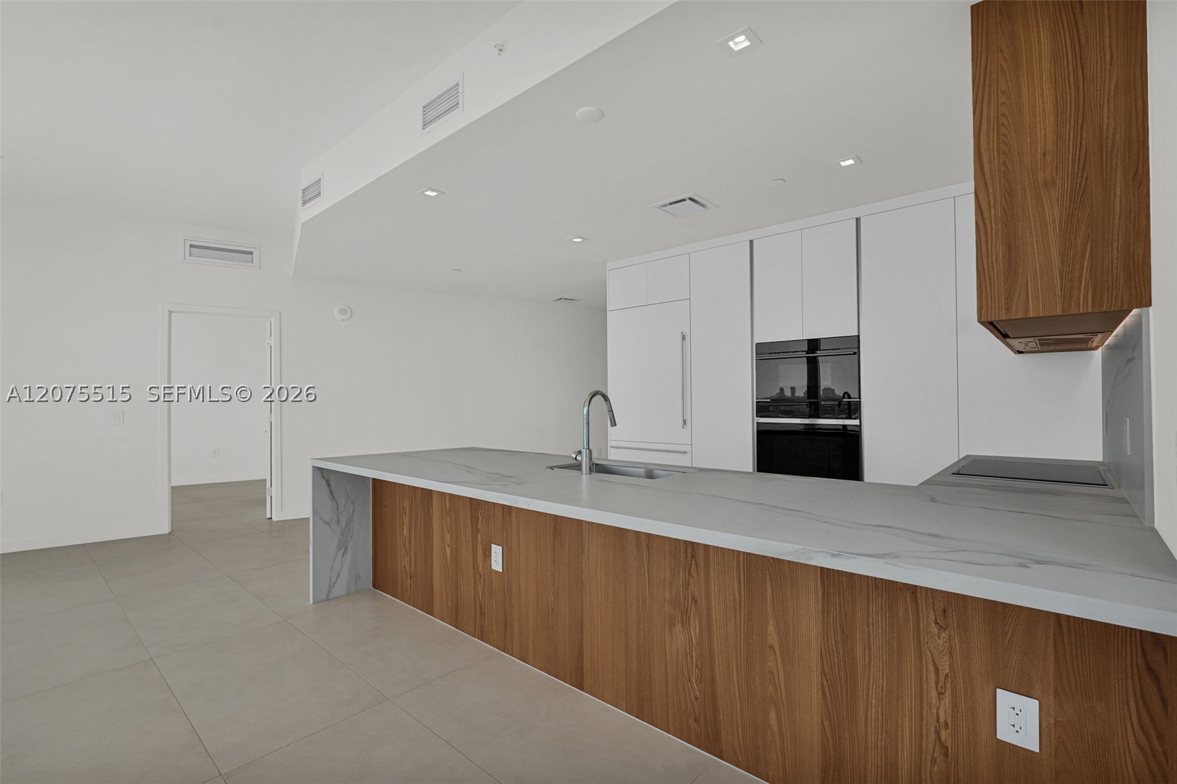 1400 Biscayne Blvd #1706 Miami, FL 33132
