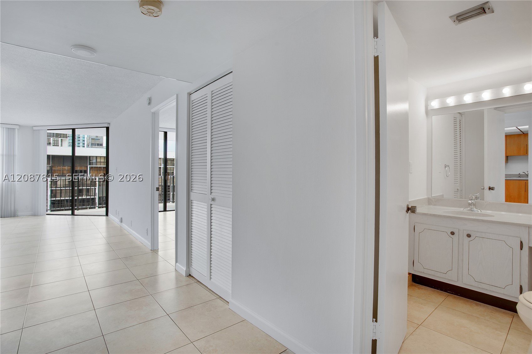 image Brickell Place II13
