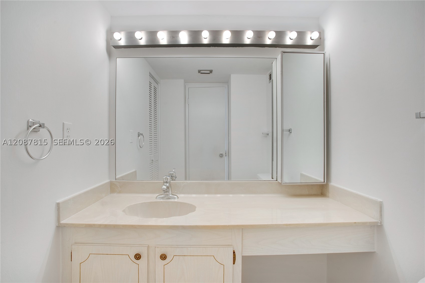 image Brickell Place II14