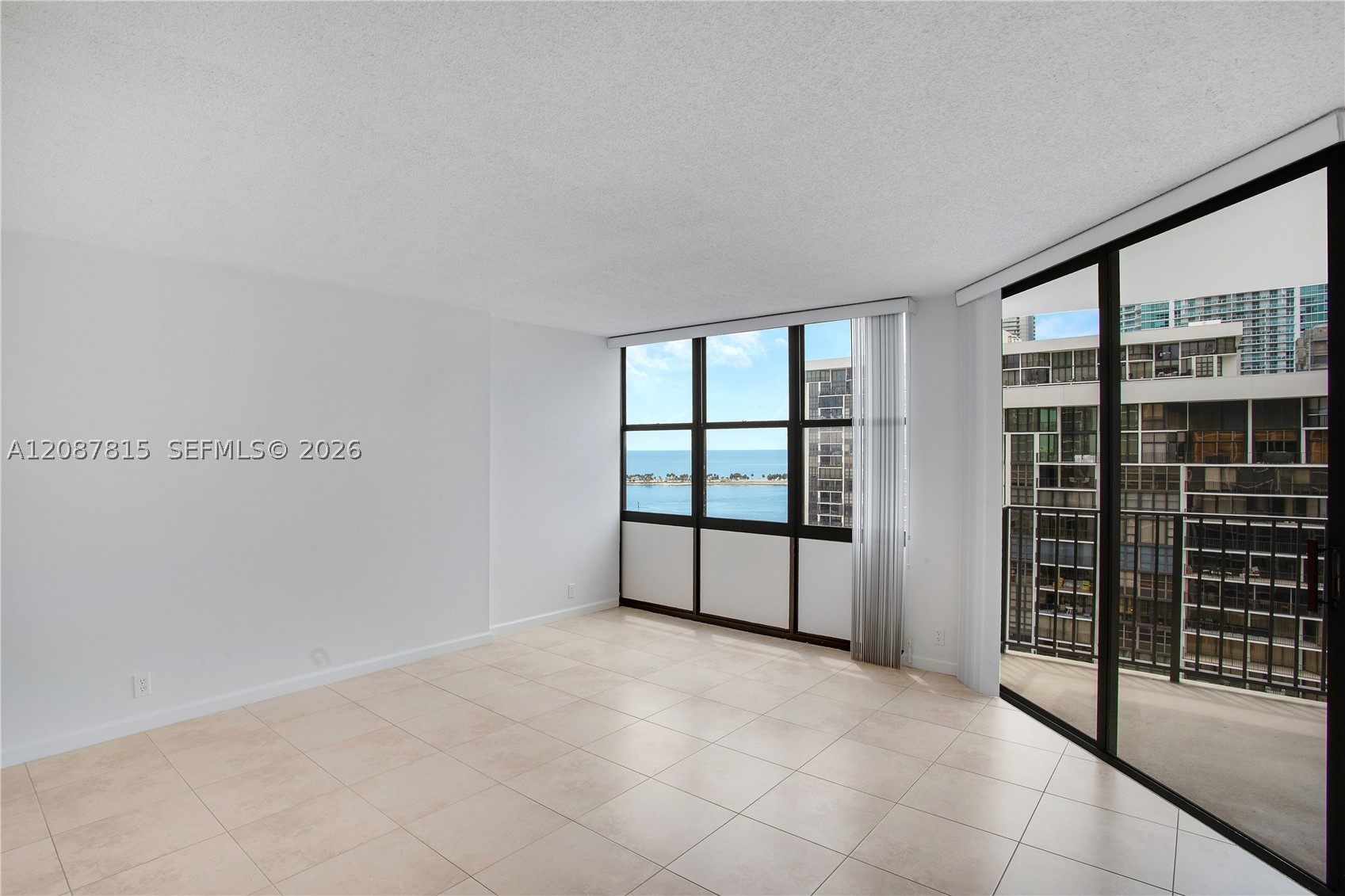 image Brickell Place II4
