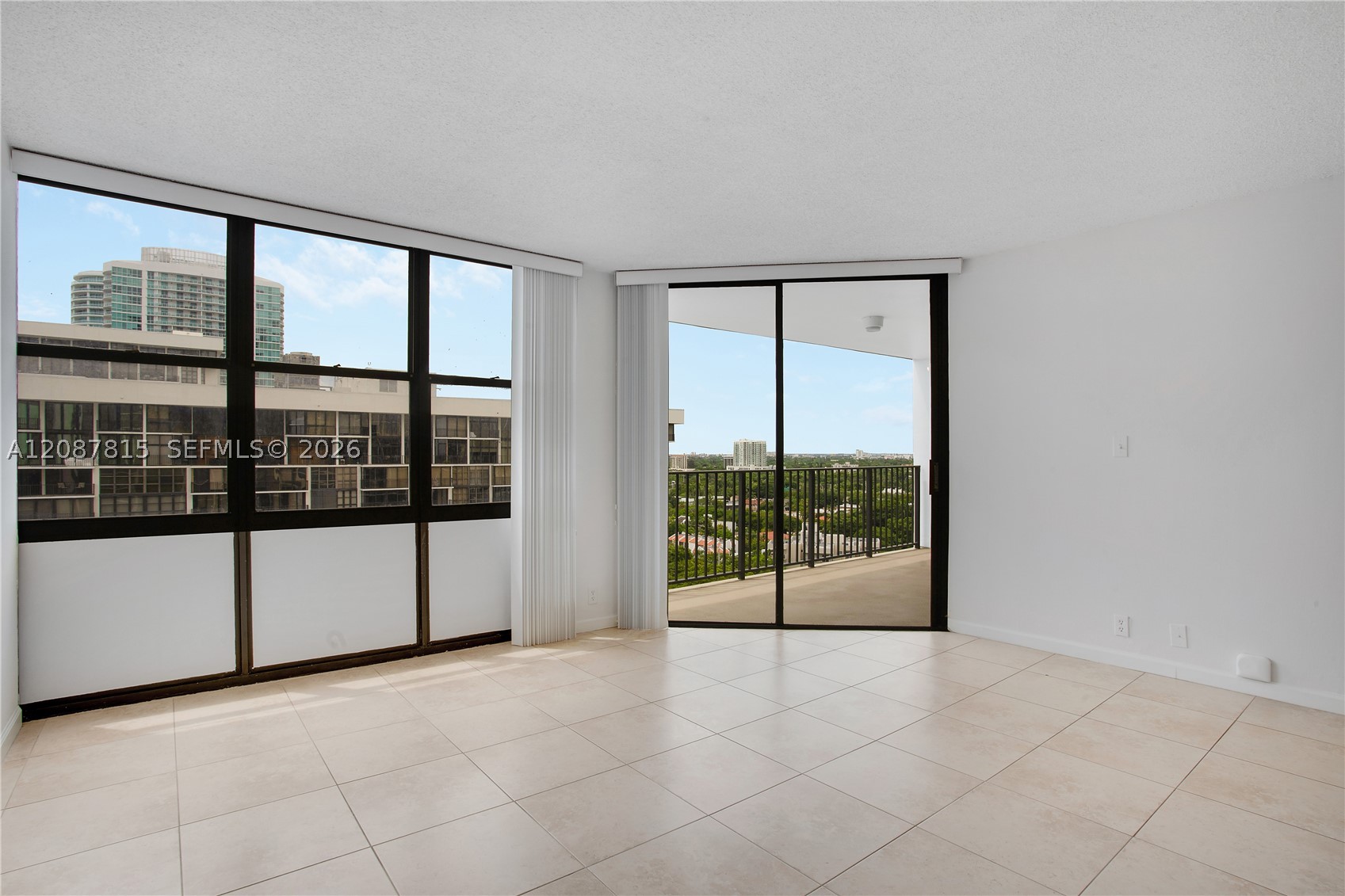 image Brickell Place II5