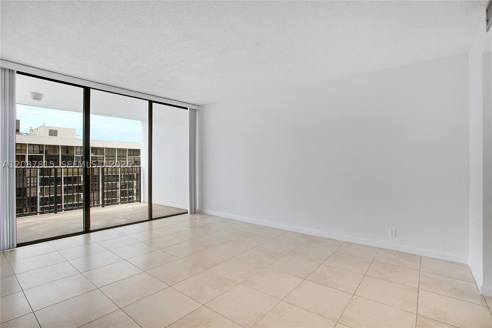 image Brickell Place II7