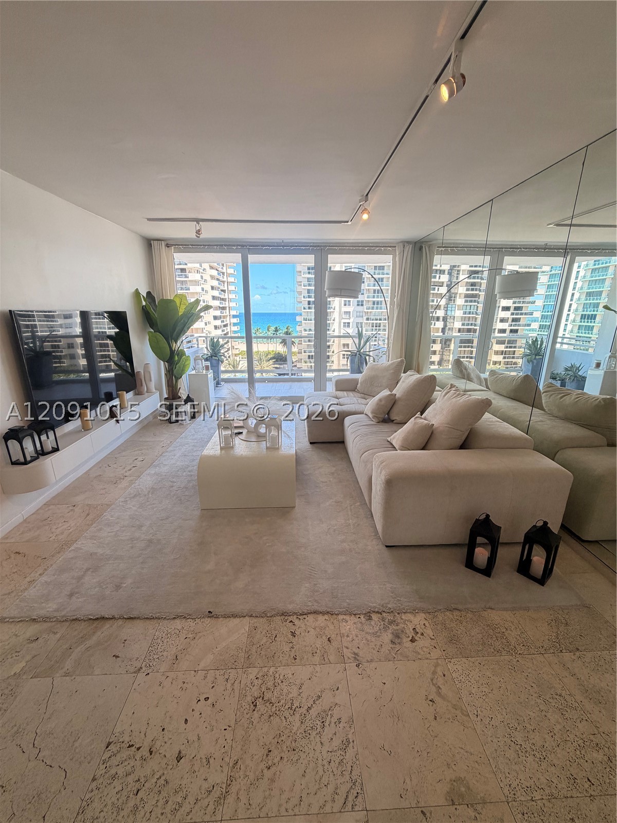 5700 Collins Ave #9B