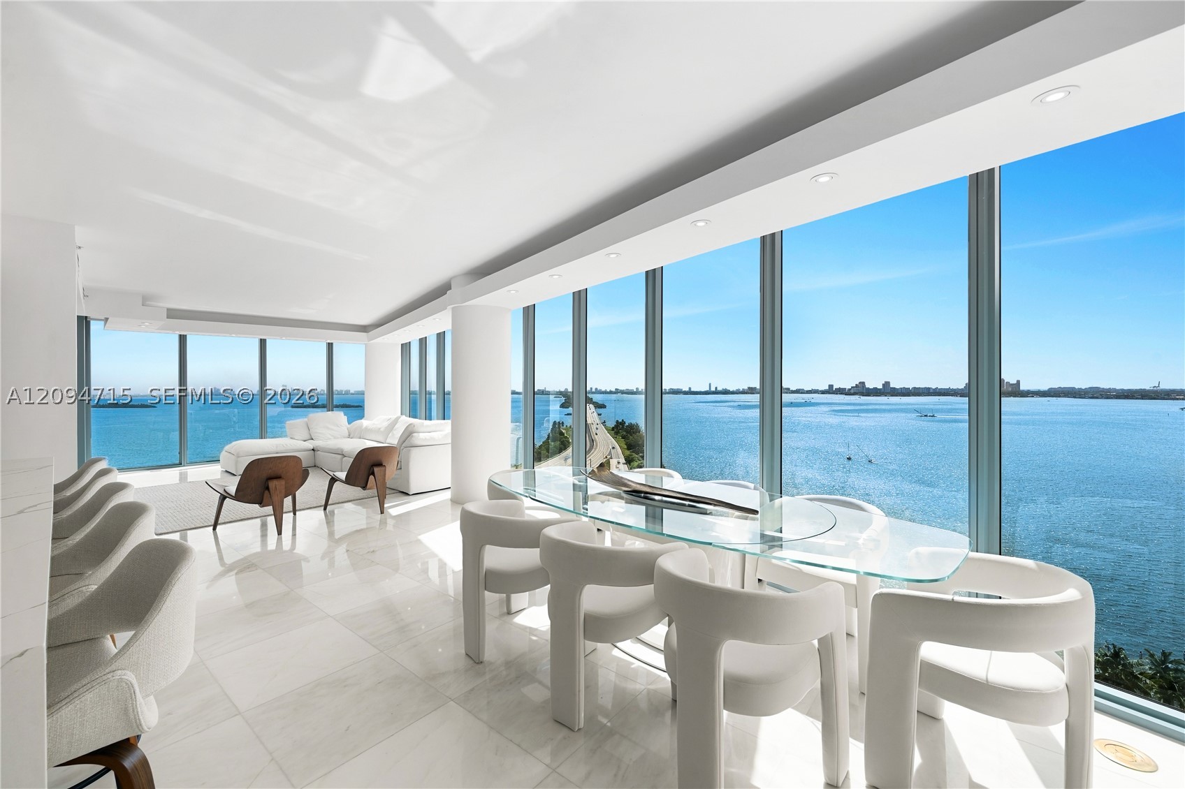 image Blue on the Bay10