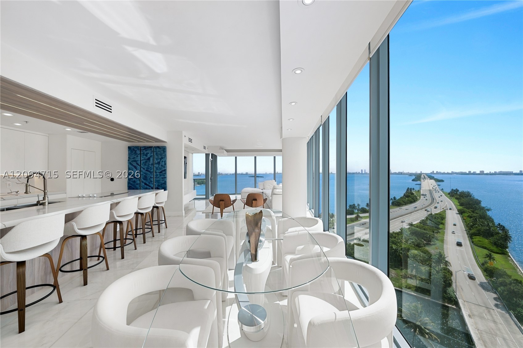 image Blue on the Bay12