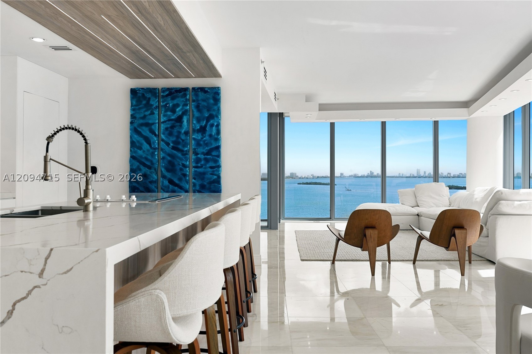 image Blue on the Bay15