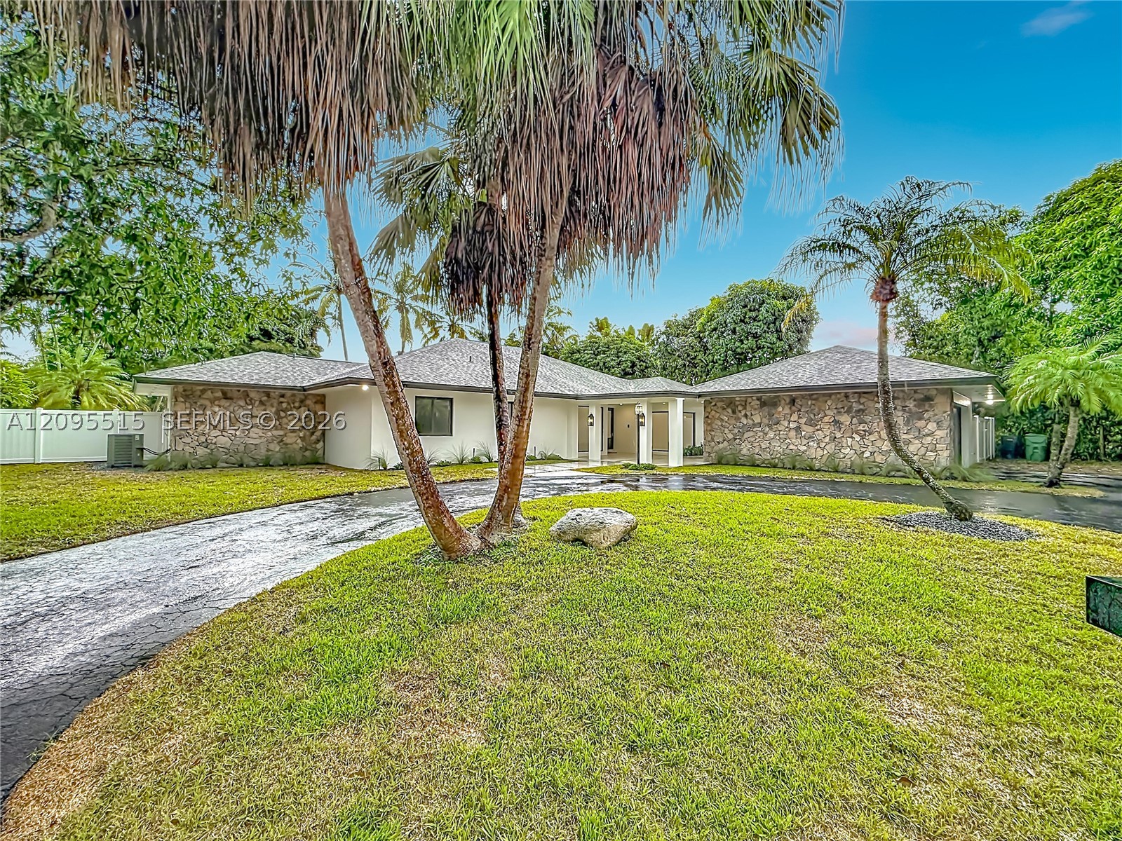 15804 SW 82nd Ct