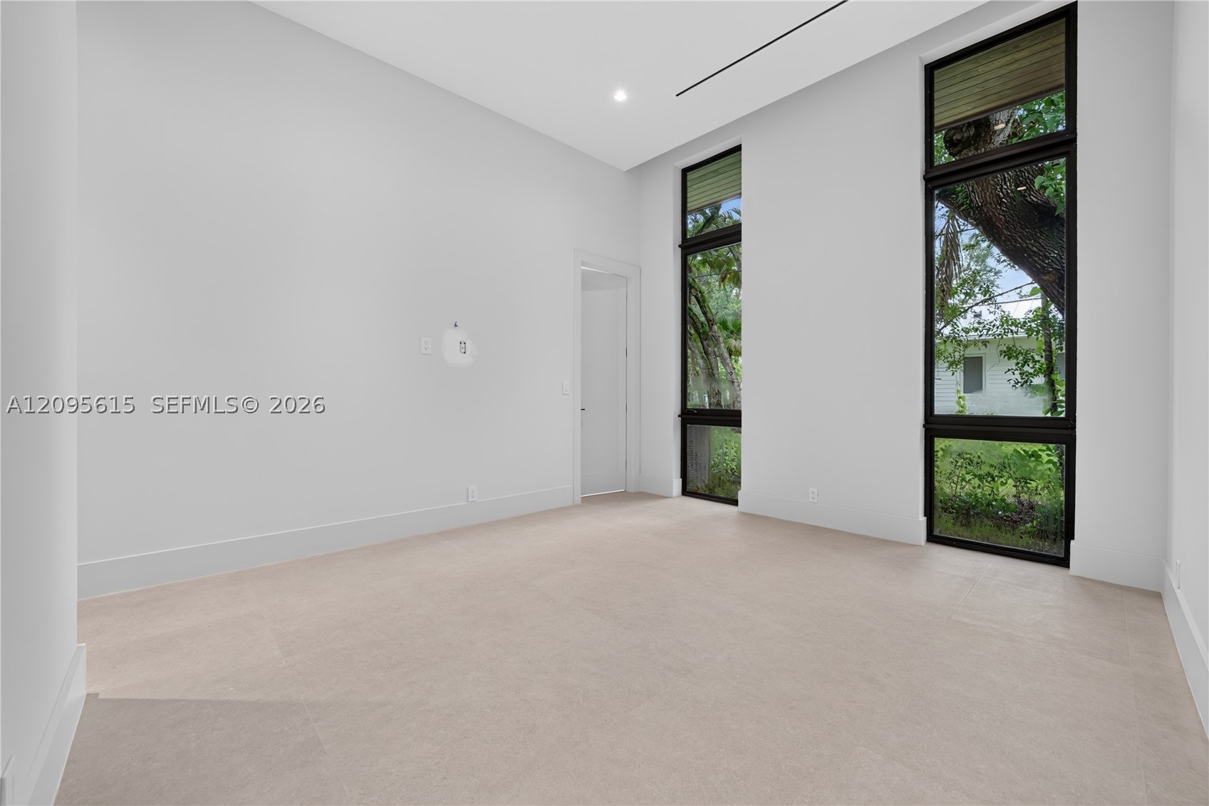 9999 SW 87th Ct Miami, FL 33176