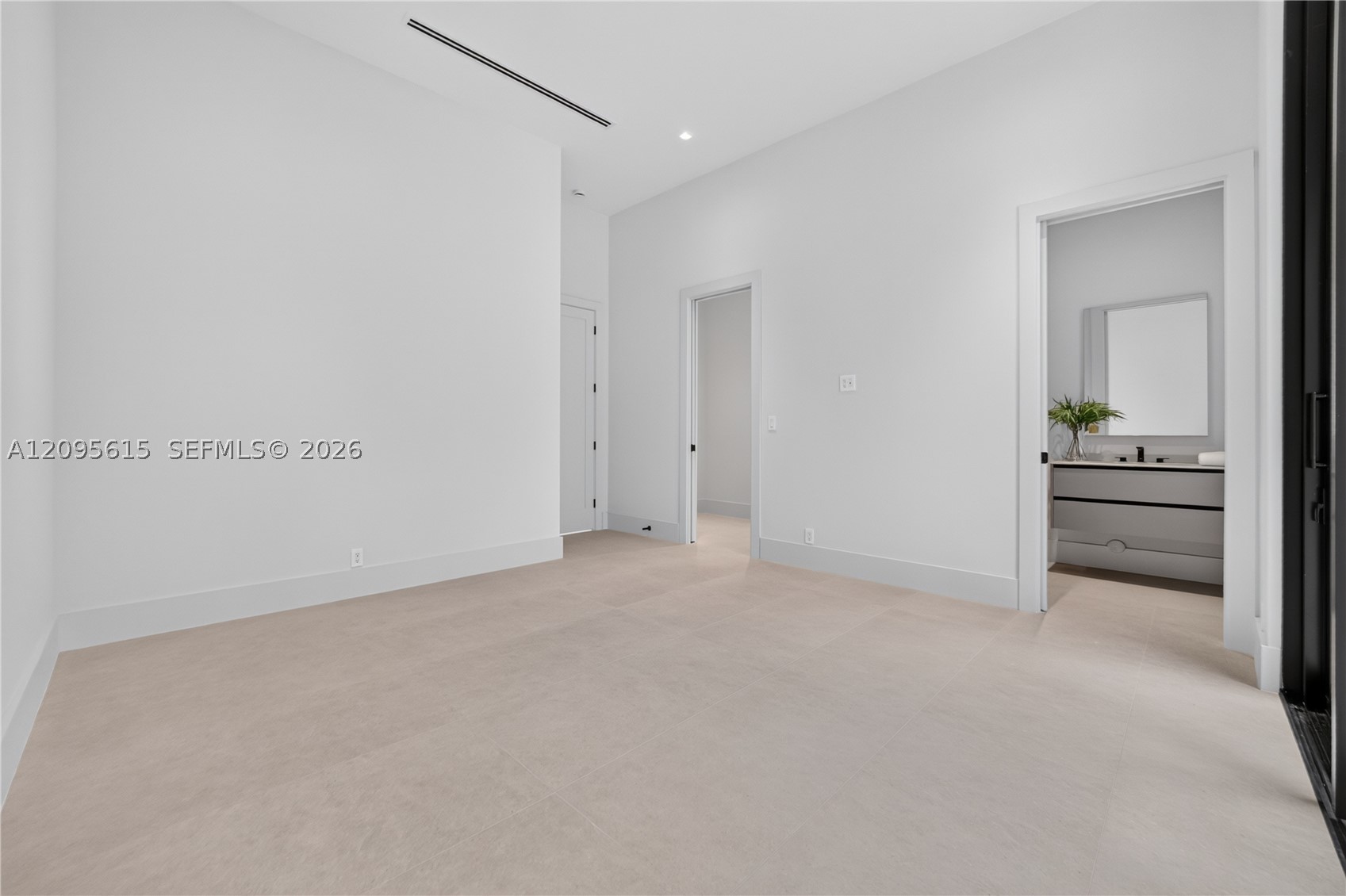 9999 SW 87th Ct Miami, FL 33176