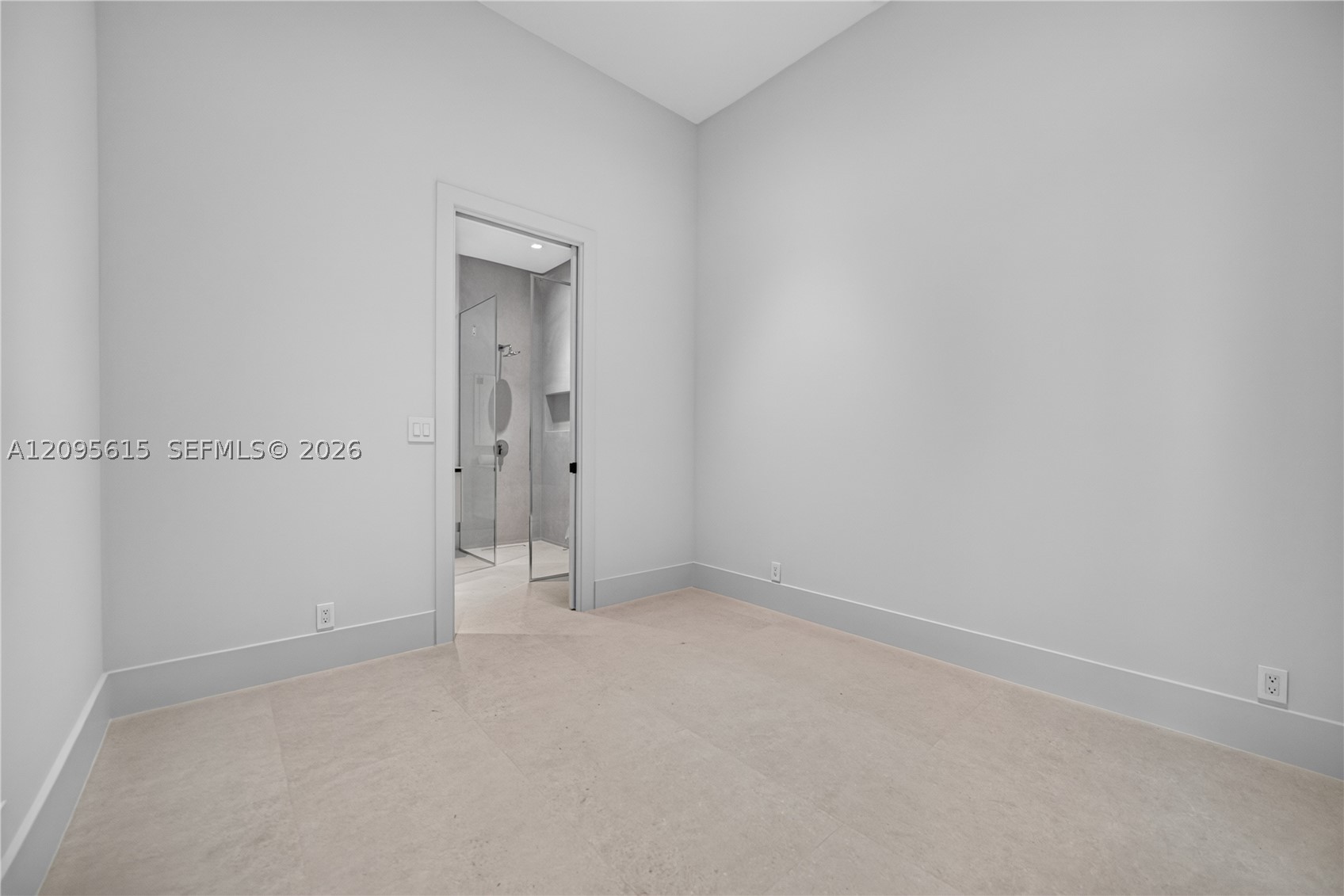 9999 SW 87th Ct Miami, FL 33176