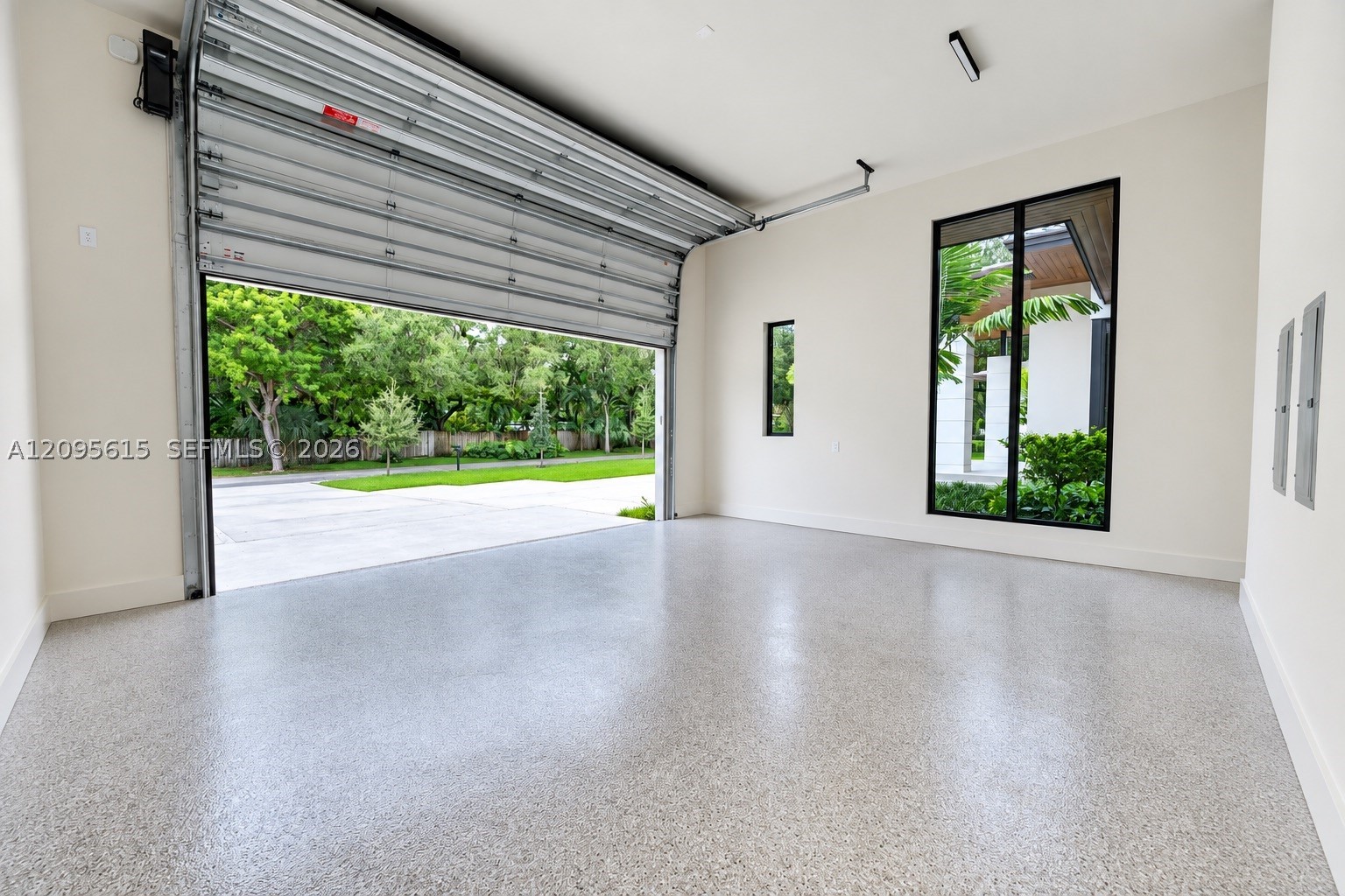 9999 SW 87th Ct Miami, FL 33176