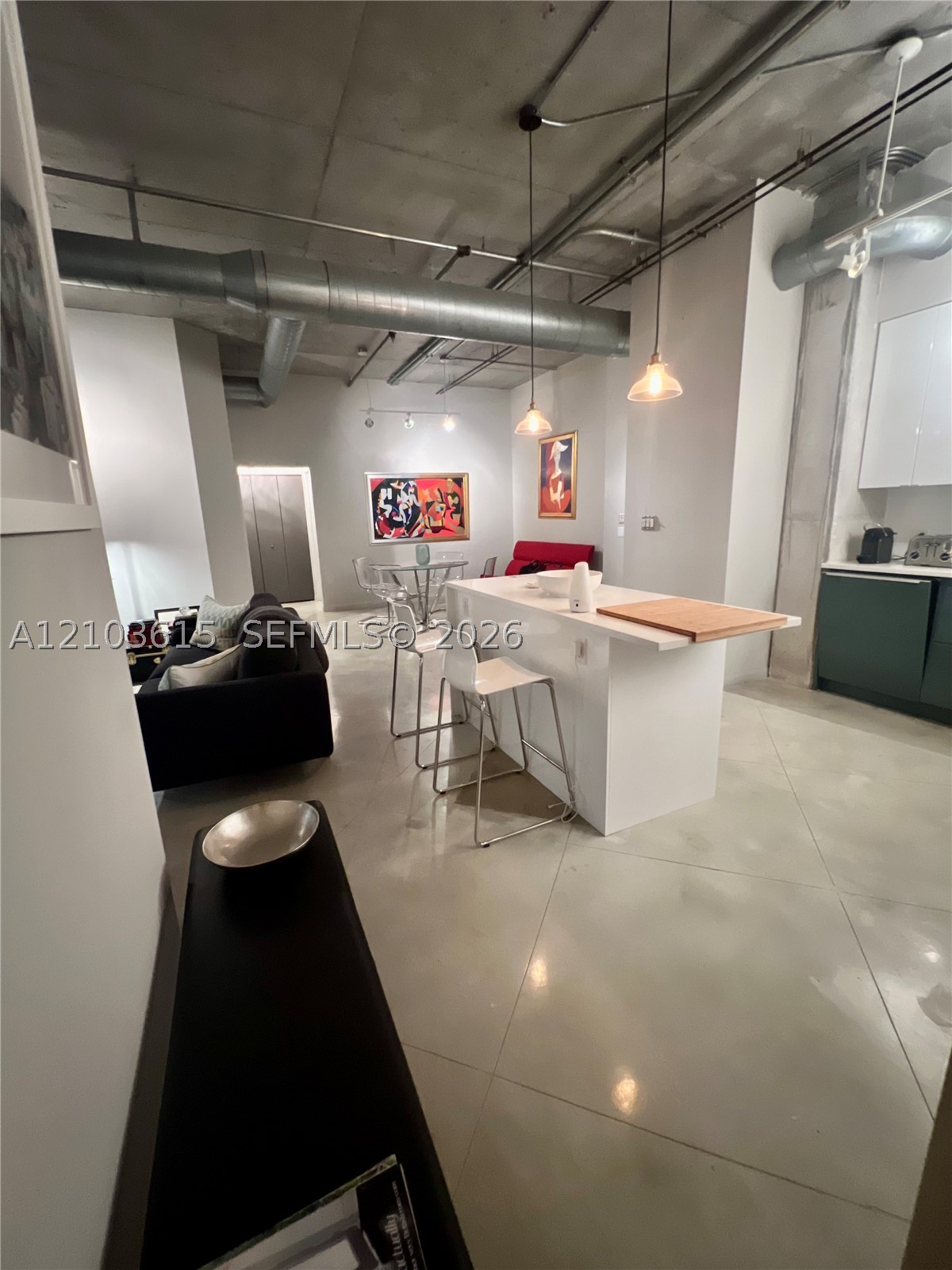 image Cite on the Bay West10