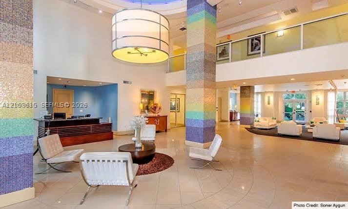 image Cite on the Bay West18