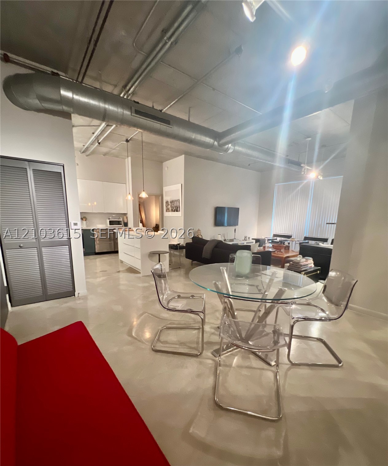 image Cite on the Bay West5