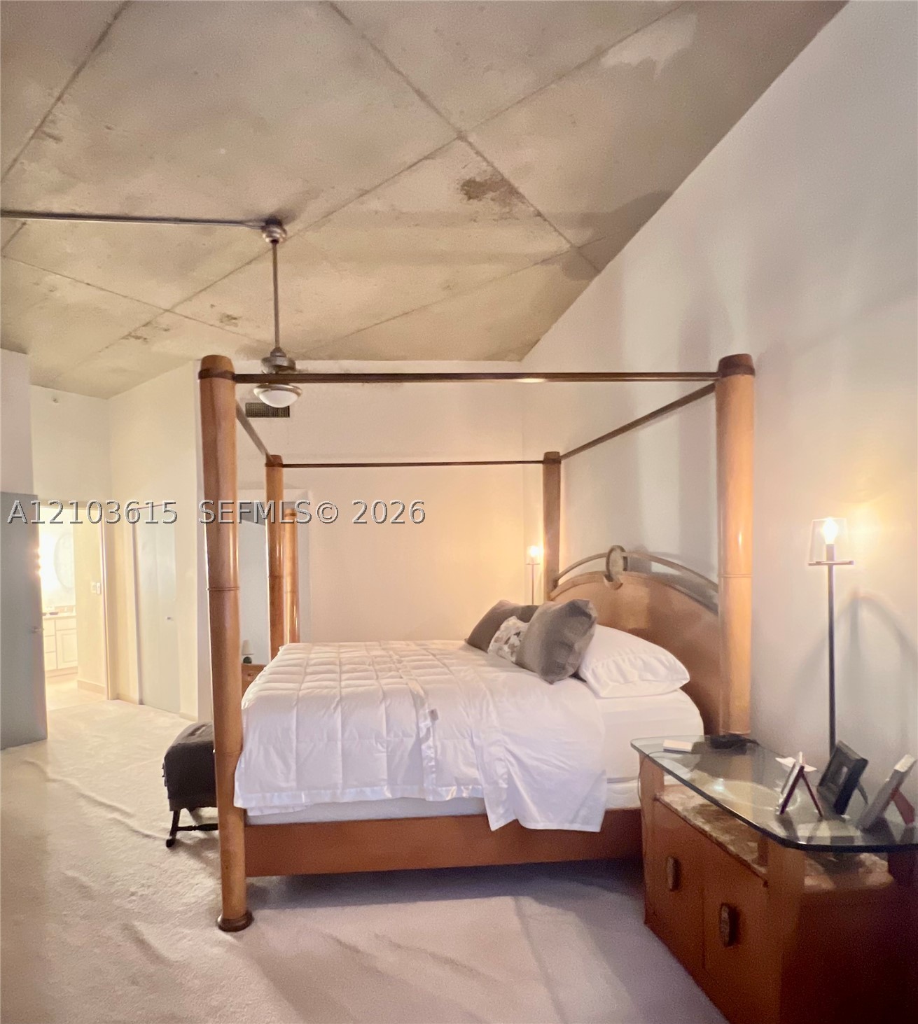 image Cite on the Bay West8