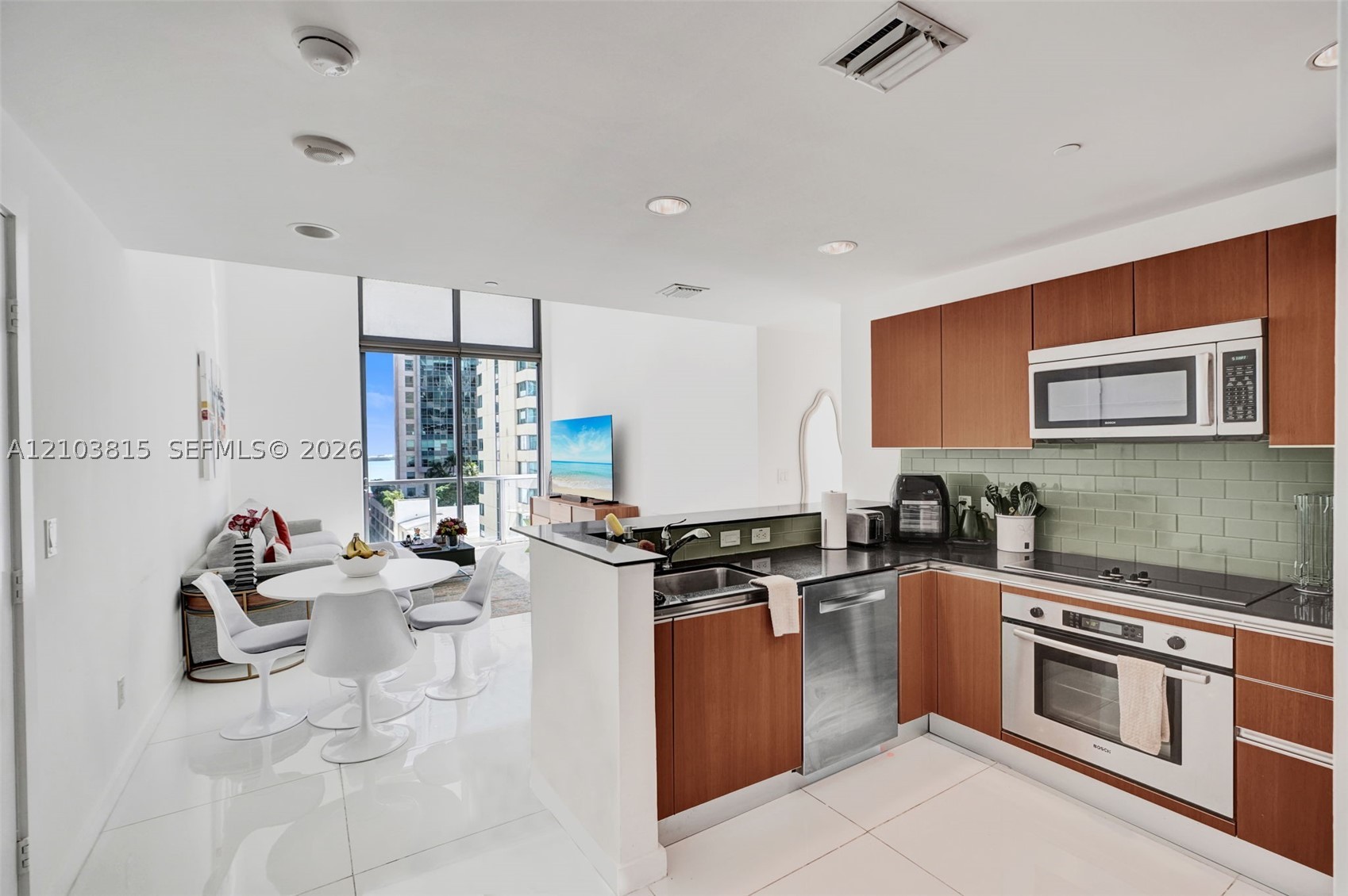 image 1060 Brickell - 10601