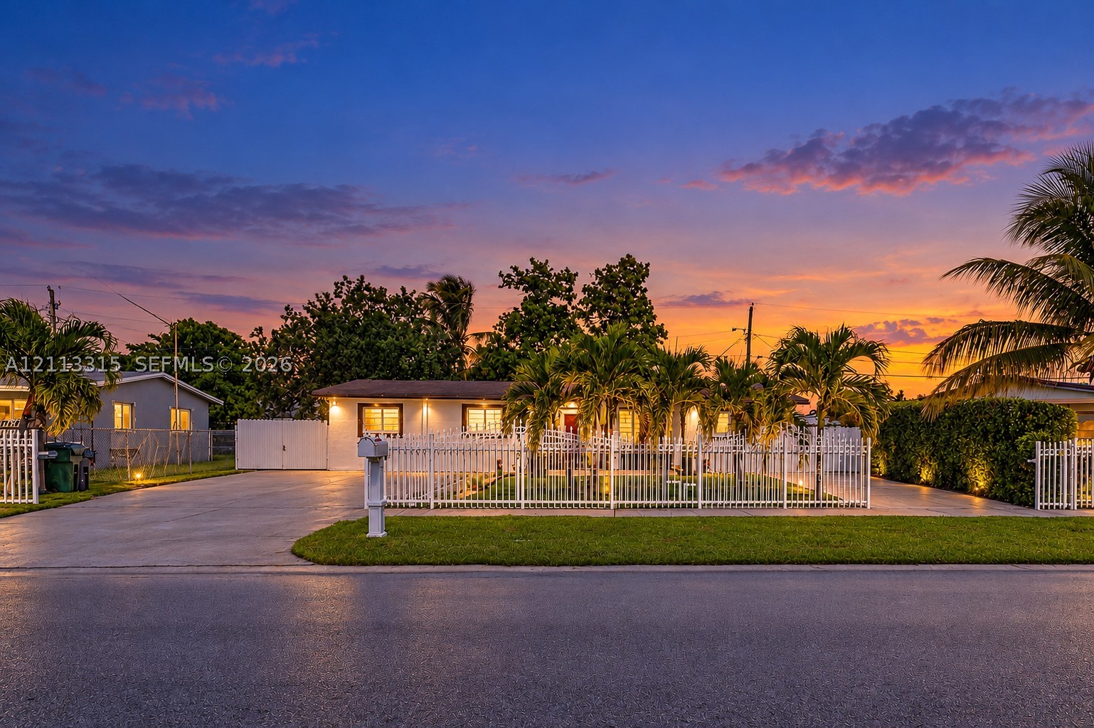 11821 SW 187th Ter