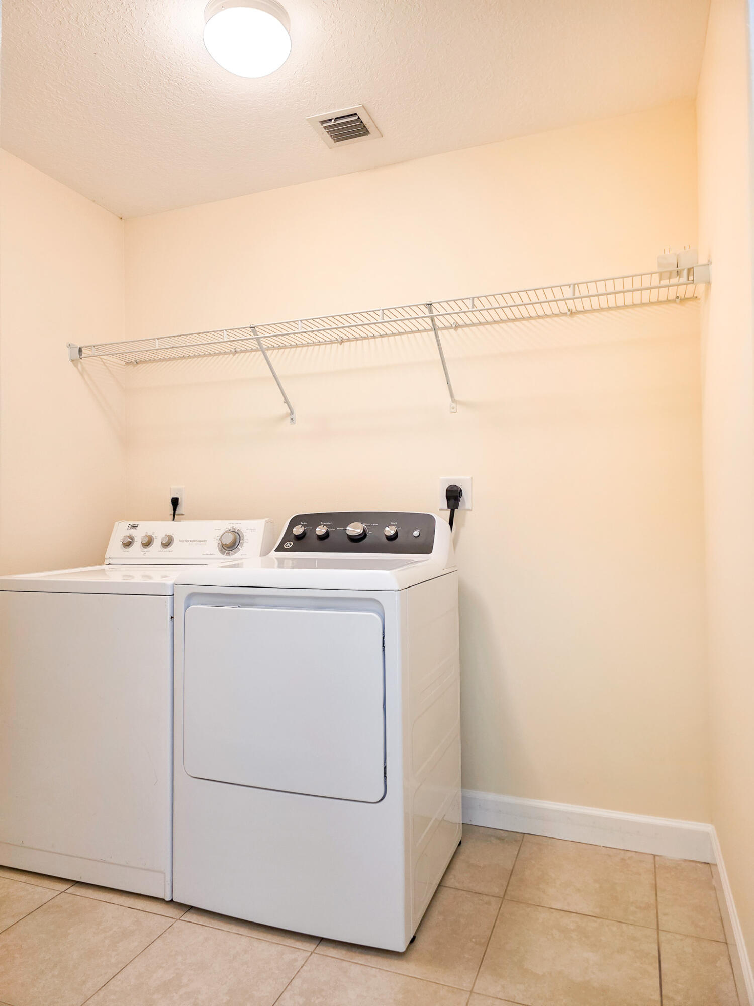 491 SW Mccomb Port St Lucie, FL 34953