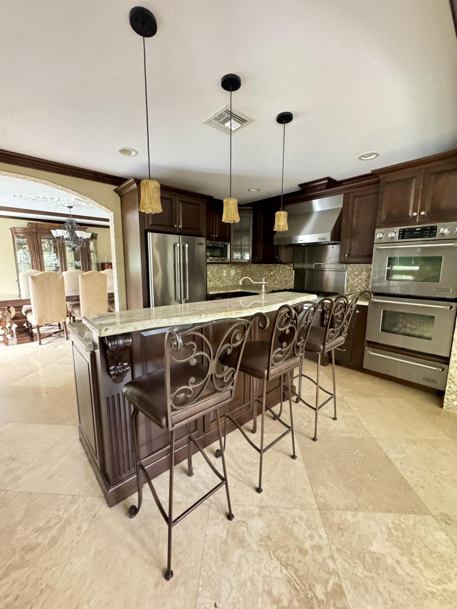 4501 SW 10th Miami, FL 33134