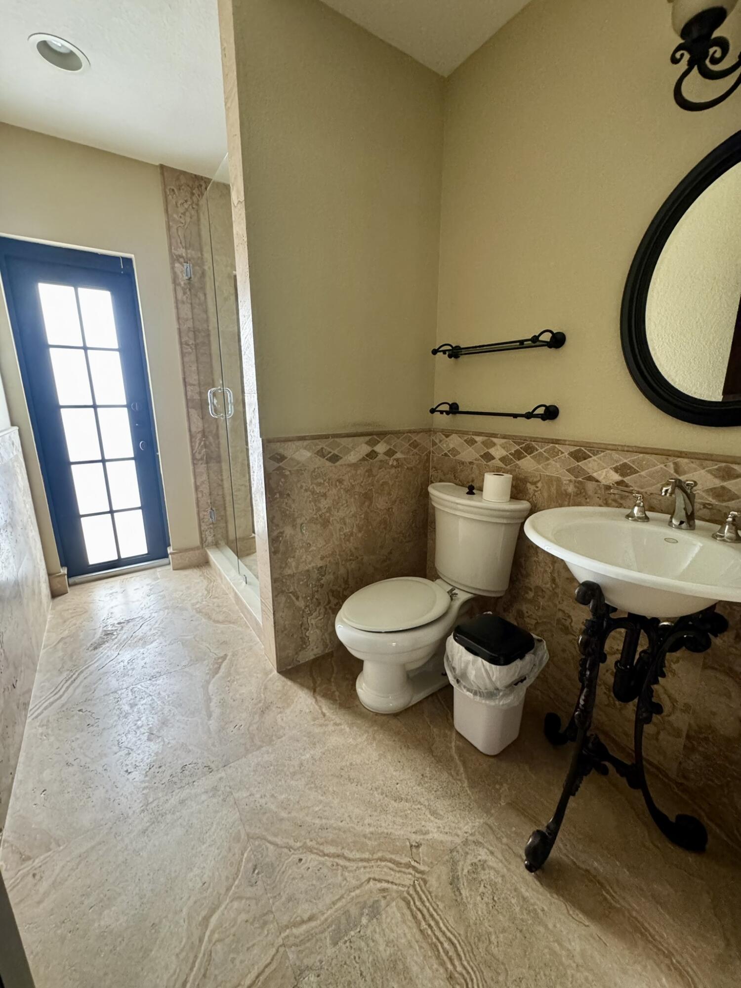 4501 SW 10th Miami, FL 33134