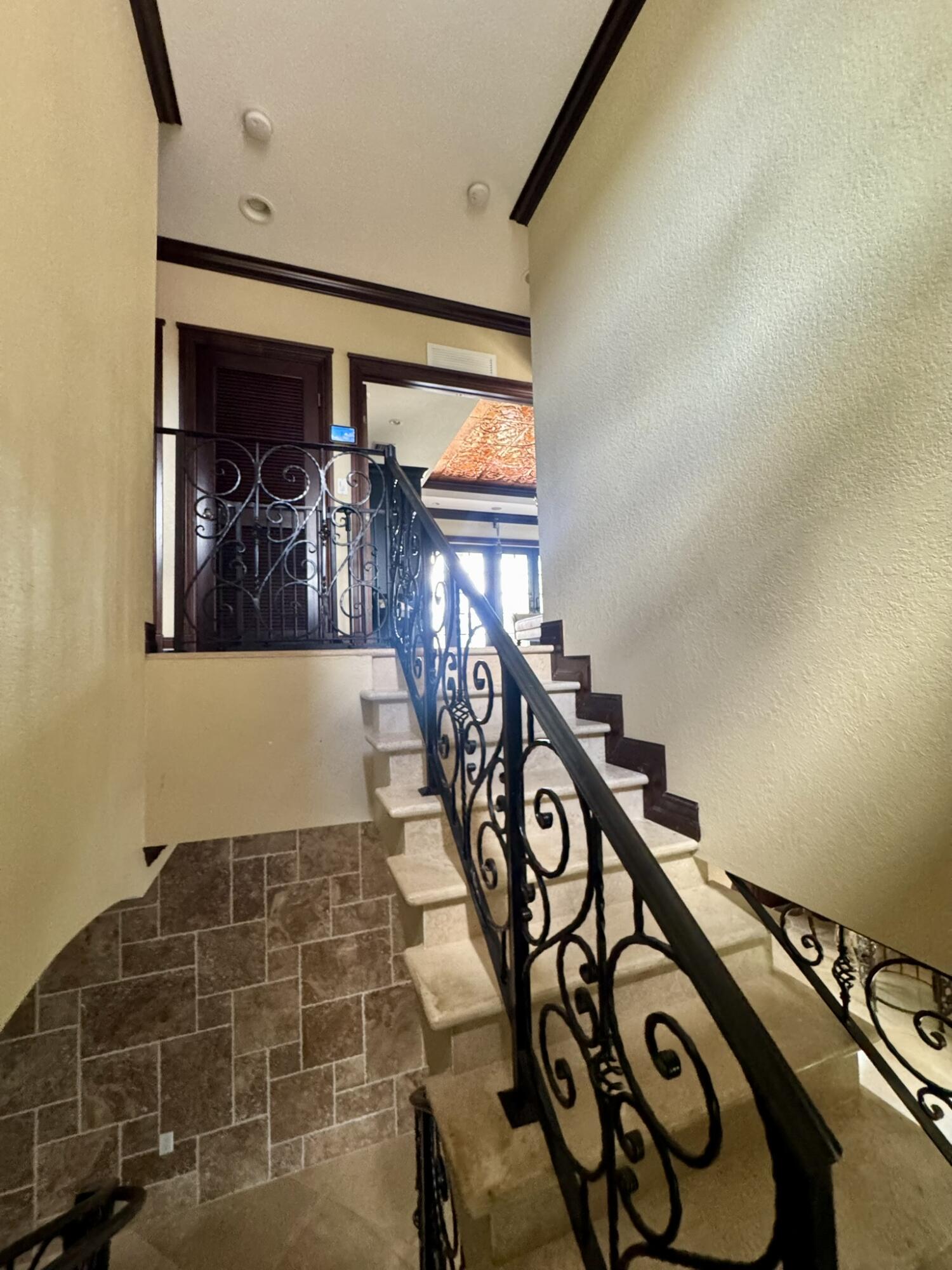 4501 SW 10th Miami, FL 33134