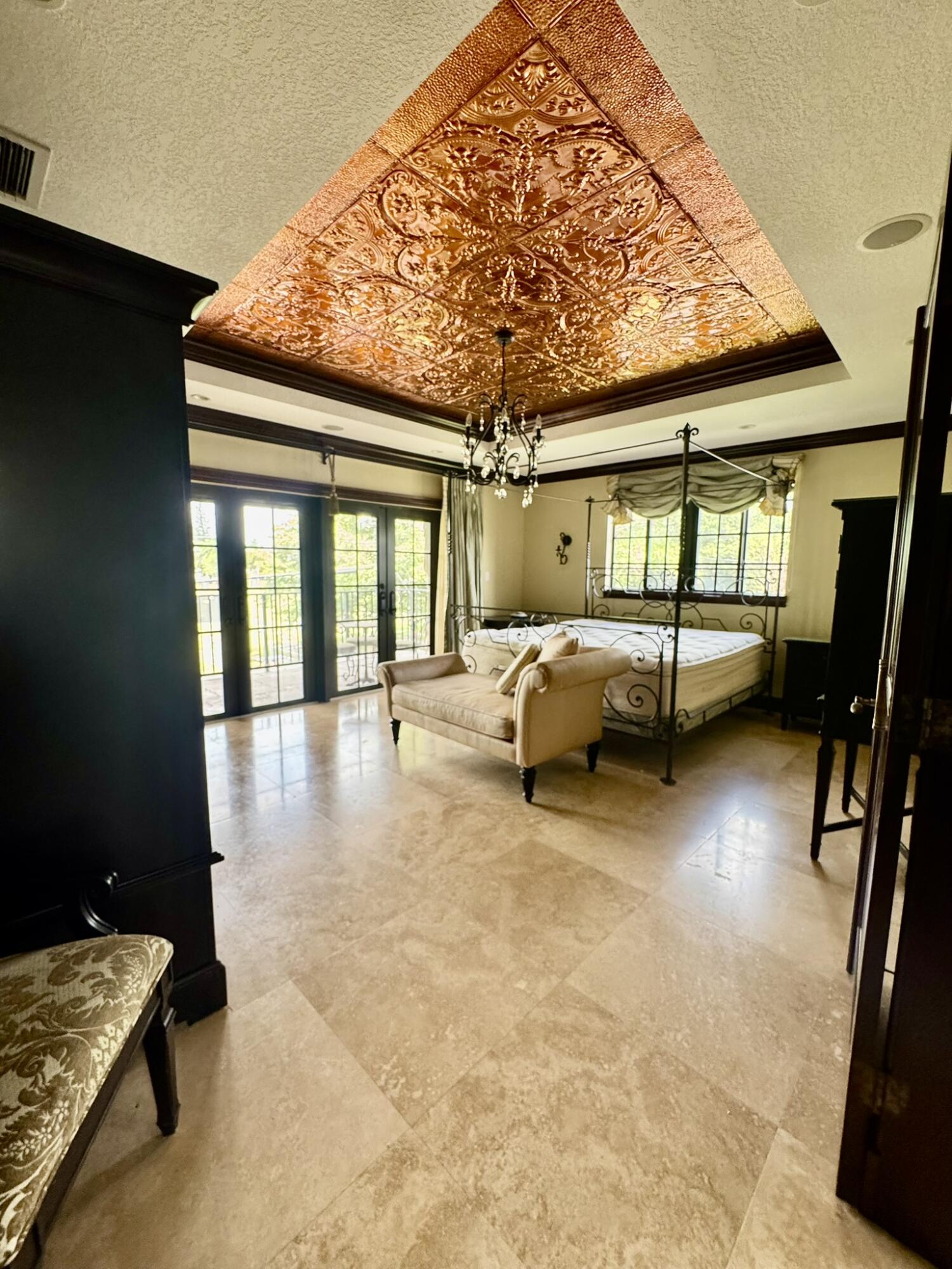 4501 SW 10th Miami, FL 33134