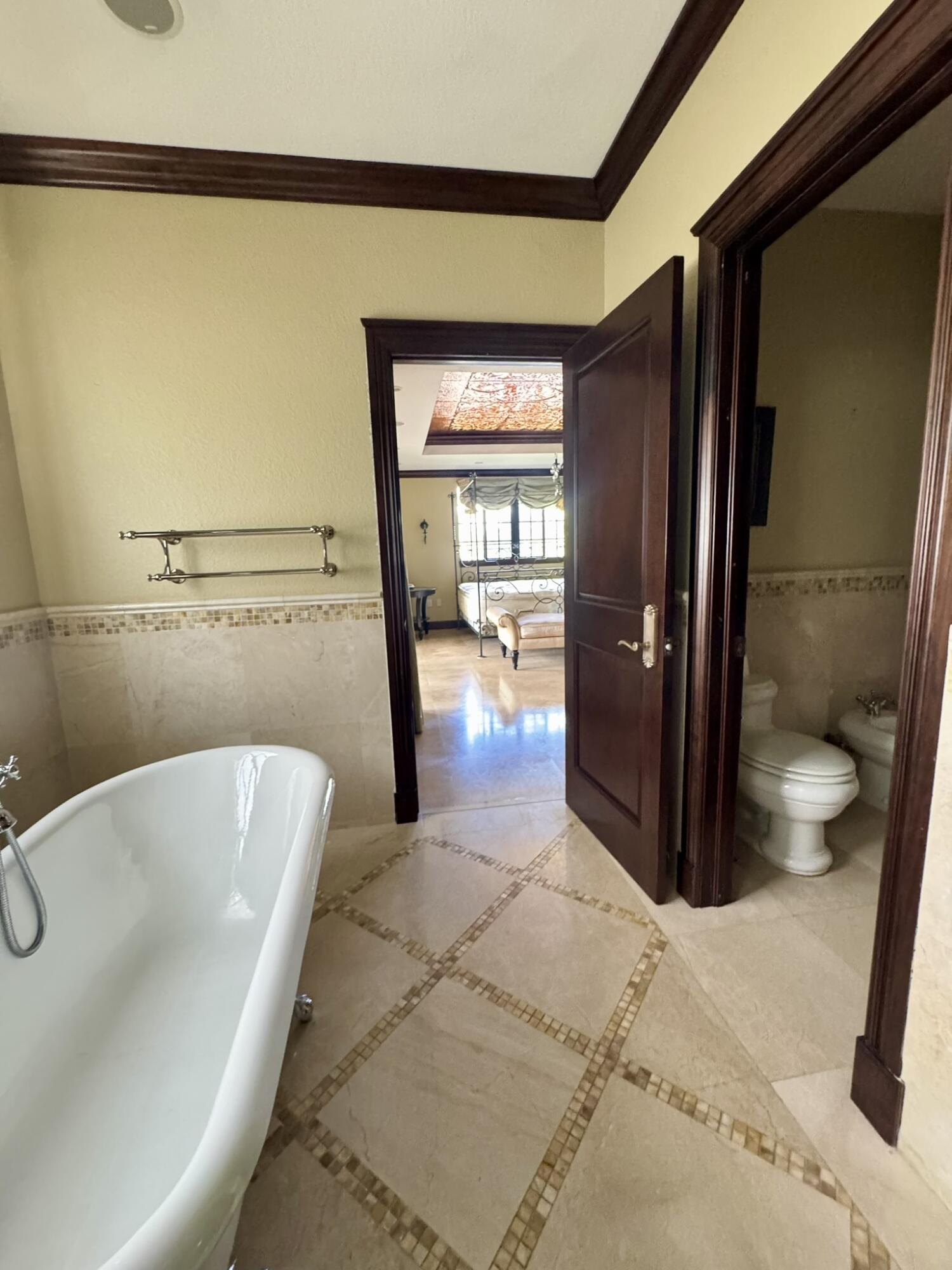 4501 SW 10th Miami, FL 33134