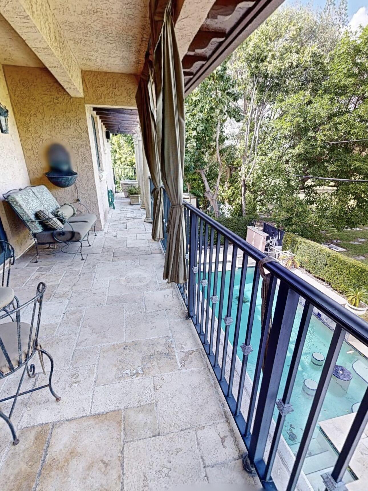 4501 SW 10th Miami, FL 33134