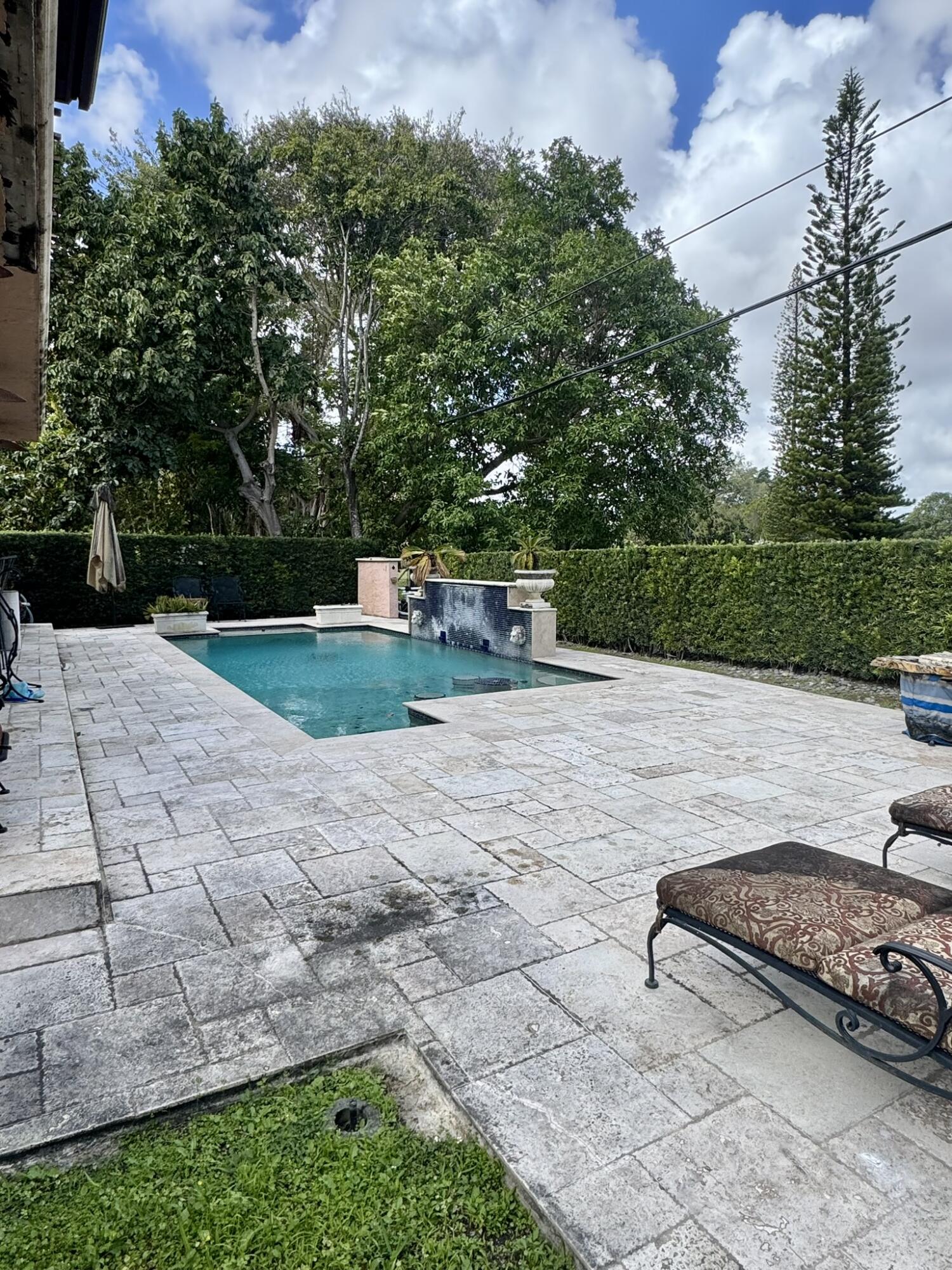 4501 SW 10th Miami, FL 33134