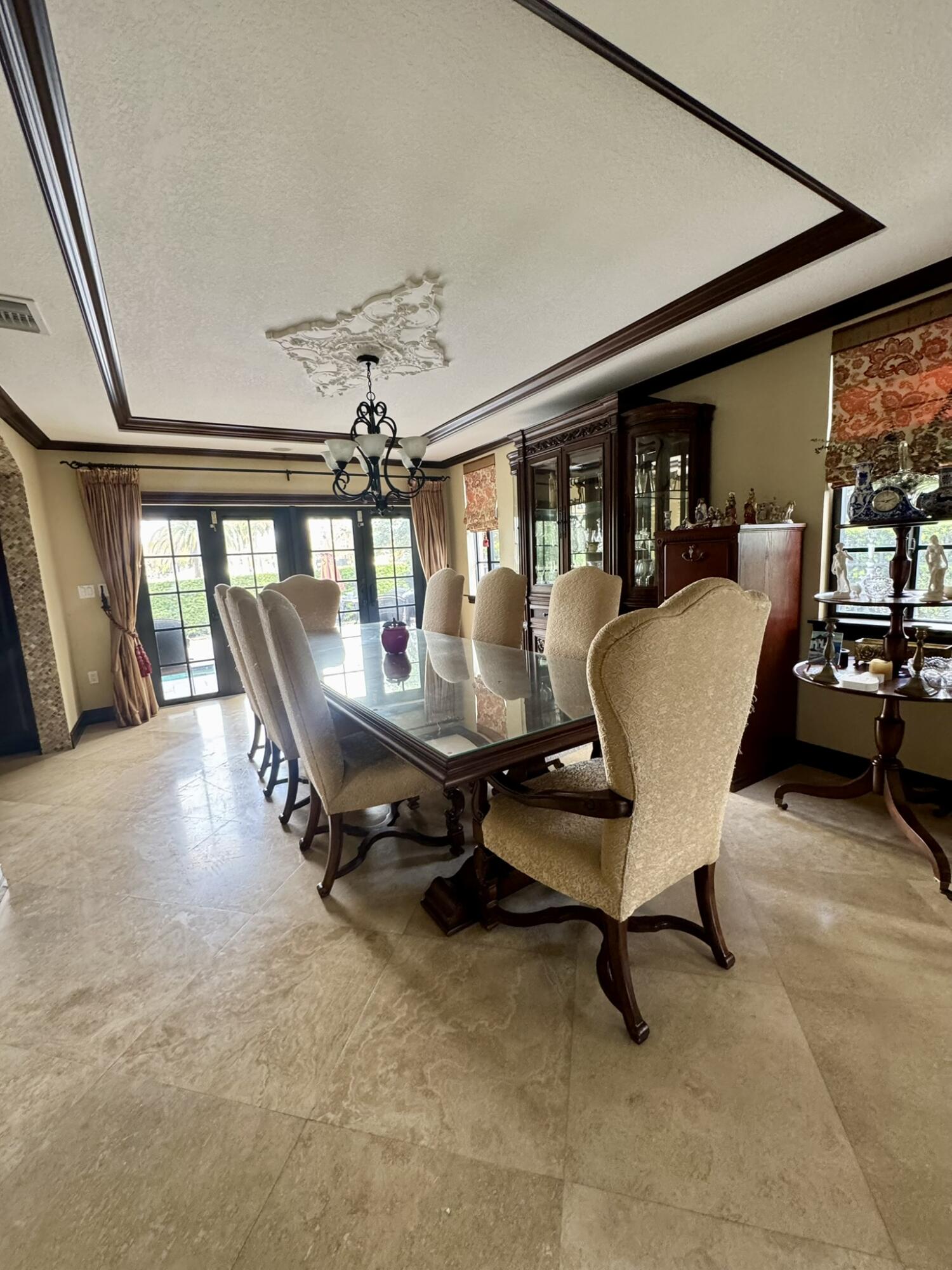 4501 SW 10th Miami, FL 33134