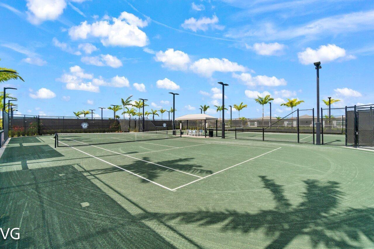 9374 Mountain Pne Boynton Beach, FL 33473