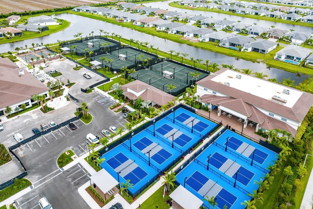 9374 Mountain Pne Boynton Beach, FL 33473