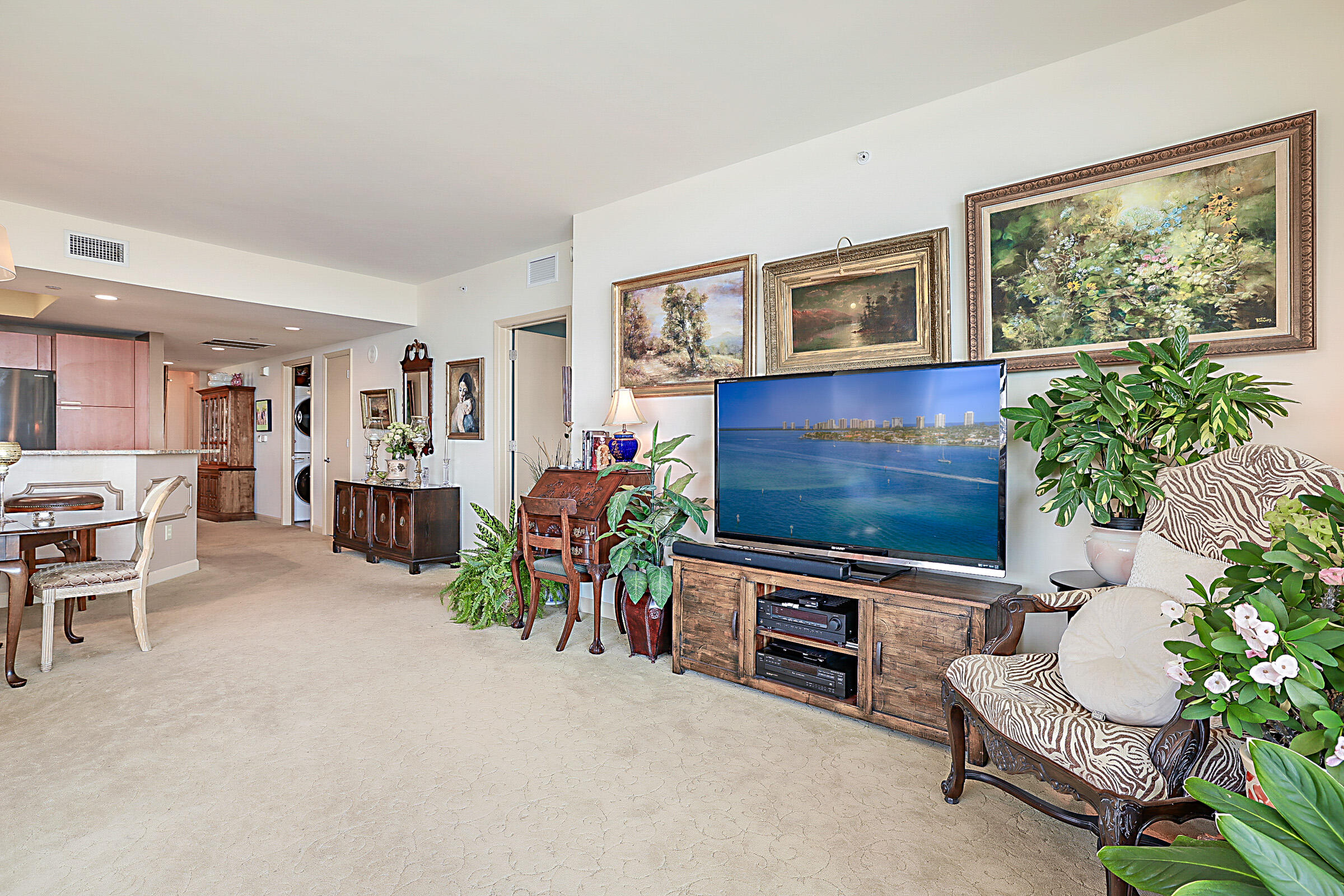 2640 Lake Shr #1416 Riviera Beach, FL 33404